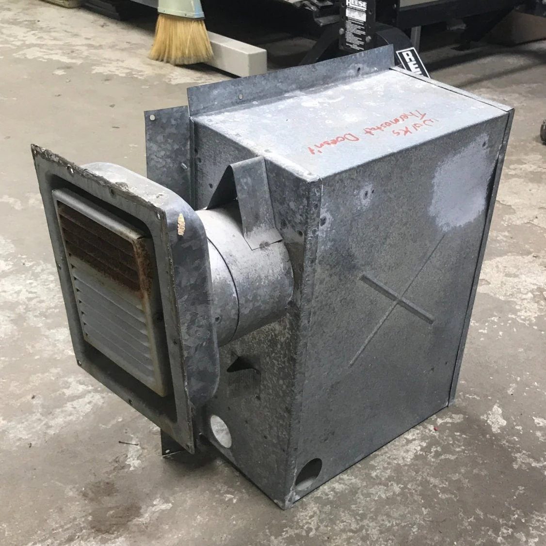 10,000 BTU ATWOOD HYDROFLAME AR5-10XR Gravity furnace THERMOSTAT NOT WORKING, WILL NOT TURN OFF AT DESIRED TEMPERATURE OTHERWISE WORKS GREAT - Image 3