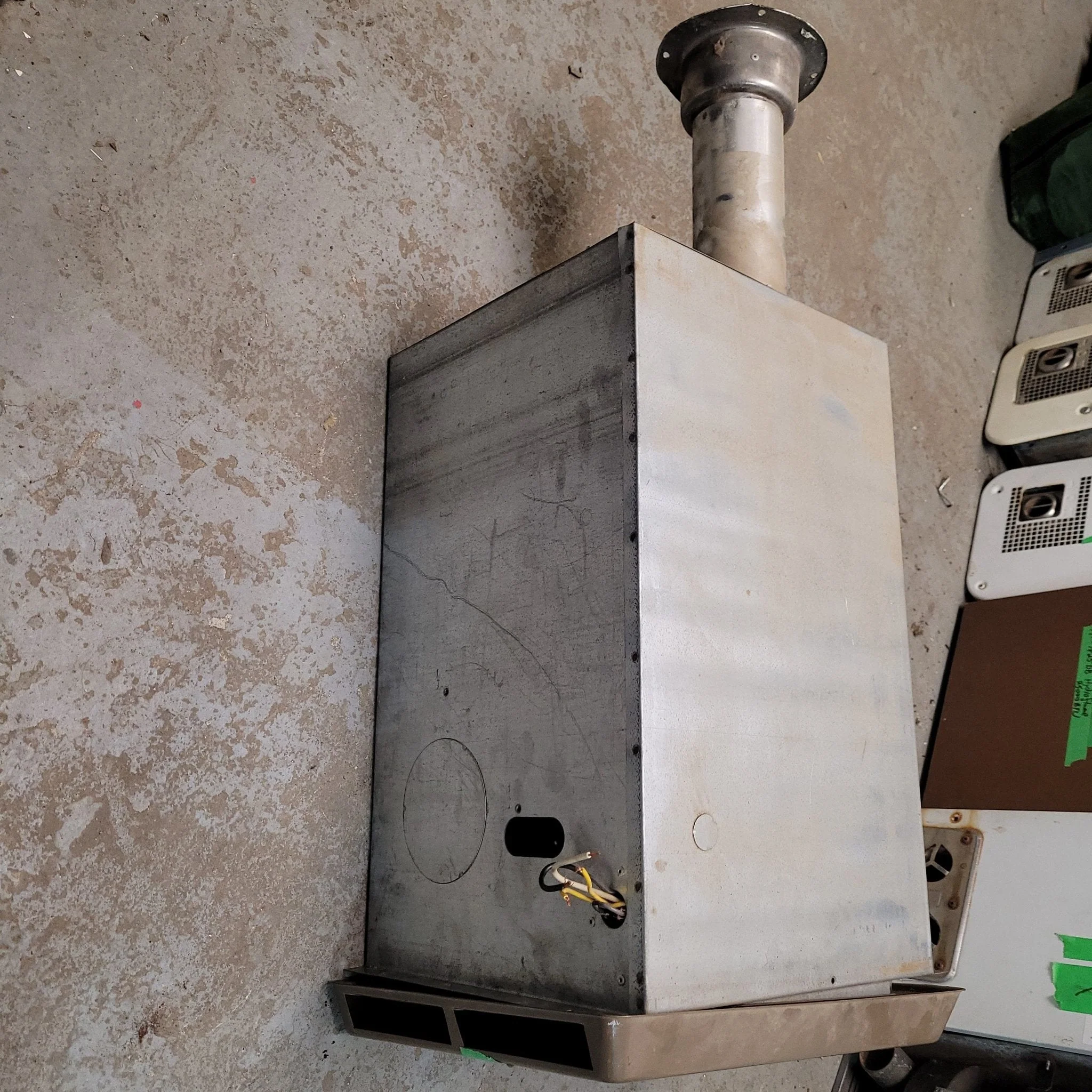 17,000 BTU DUO-THERM ATWOOD HYDROFLAME furnace 66017-005 - Image 5
