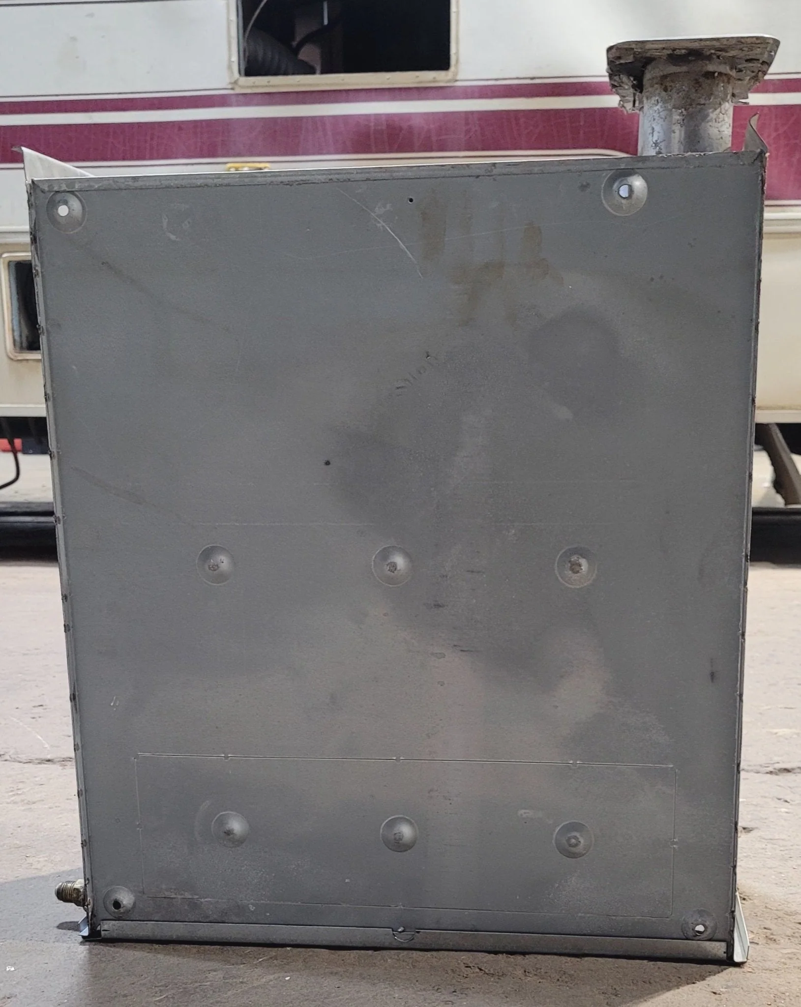 20,000 BTU Used Suburban RV Propane Furnace - SF-20F - Image 3