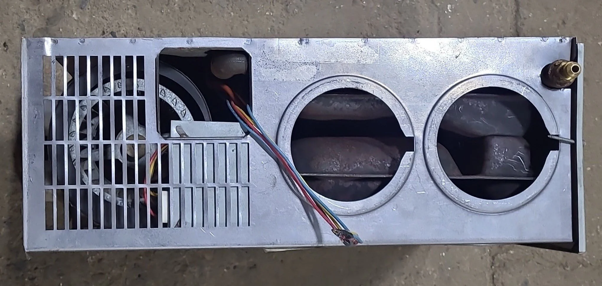 20,000 BTU Used Suburban RV Propane Furnace - SF-20F - Image 3