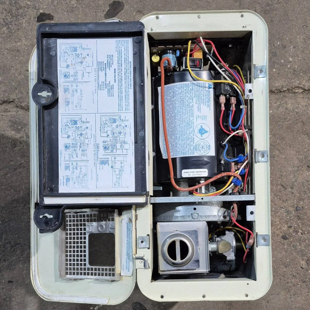 25000 BTU Used Atwood / Hydro Flame Propane Furnace - 8525-III - Image 3