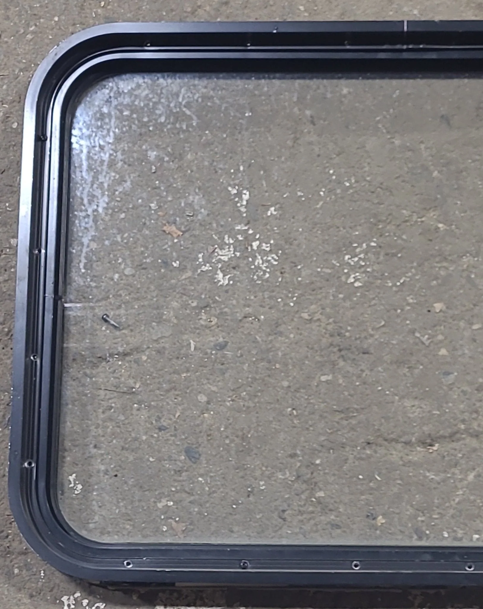 Used Black Radius Non Opening Window : 30 1/4" W x 21 3/4" H x 1 7/8" D - Image 5