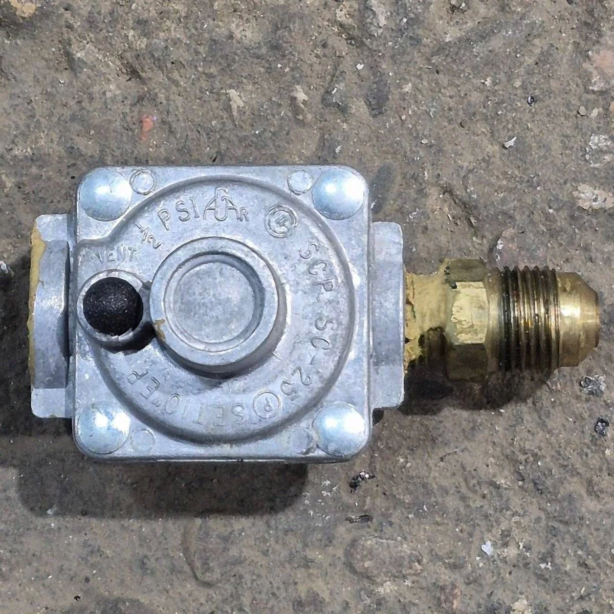 Used Atwood / Wedgewood Propane Regulator - 51062
