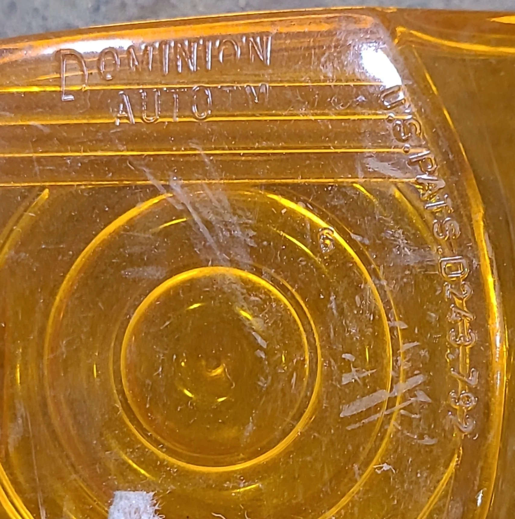 Used Dominion Auto 73-1704R - 73-1705A - SAE-P2-76 Replacement Lens for Marker Light - Amber - Image 3