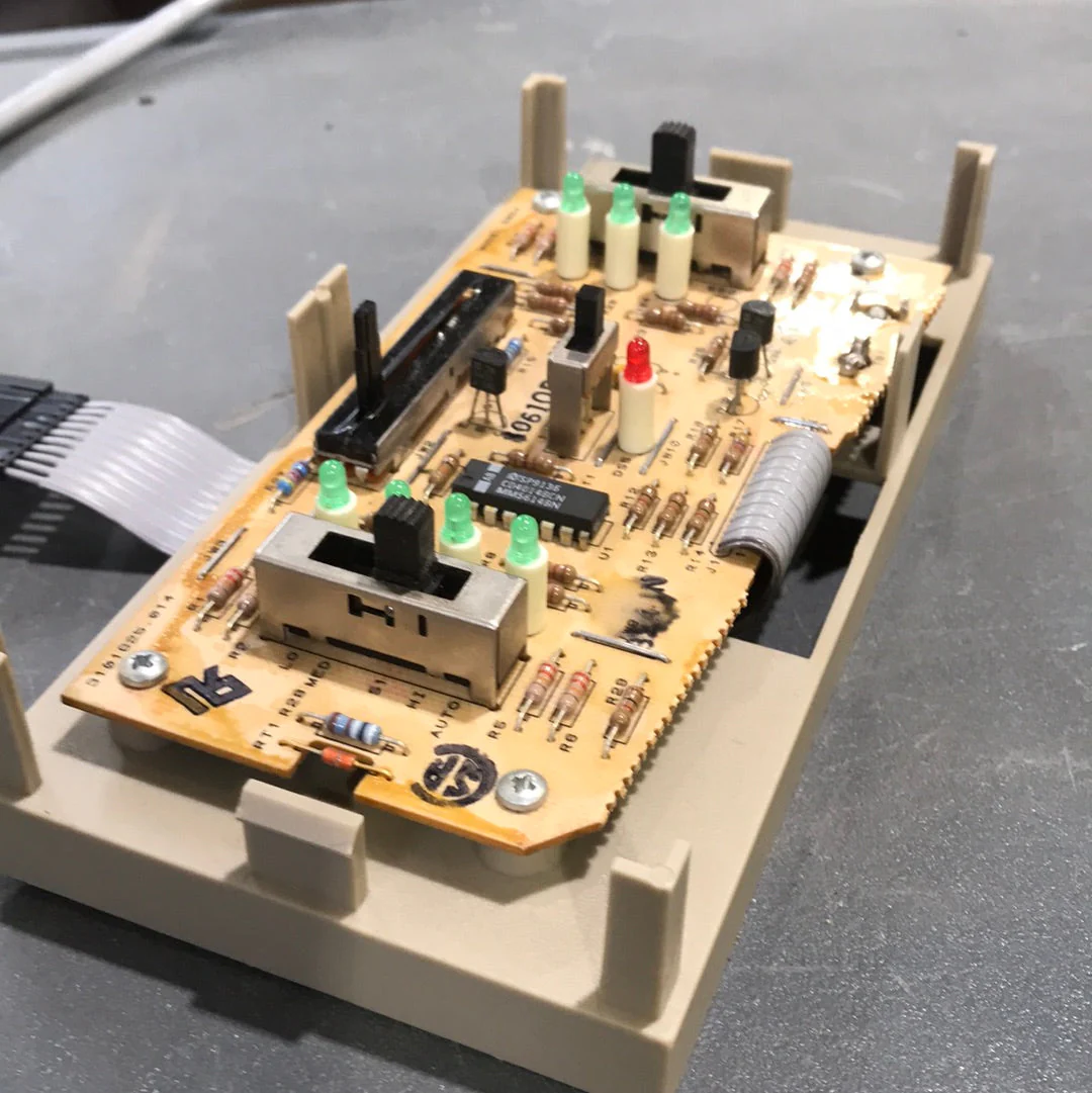 Used Duo-Therm Air Conditioner Analog Thermostat - 3101625 014 , R27 , 50-162501 5054 - Image 3