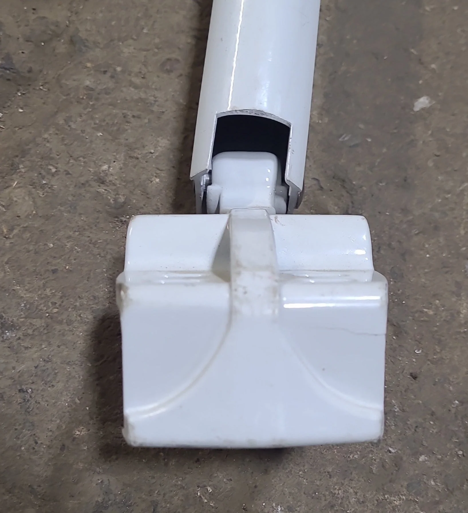 Dometic 3310794.007B Polar White Rain shed Rafter Assembly - Image 3