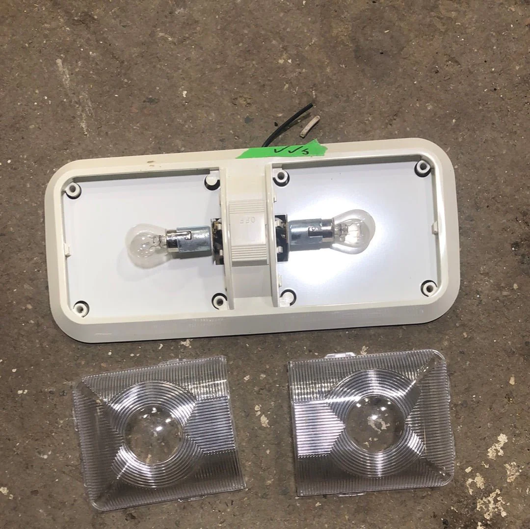 Used Light Fixture *DOUBLE* 310173 / F33-0052 White - Image 3
