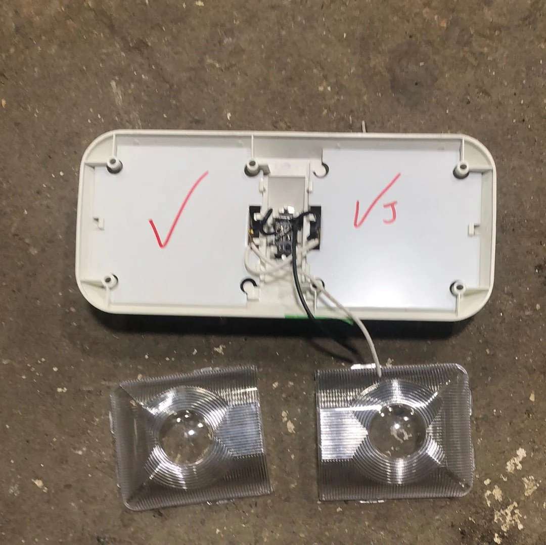 Used Light Fixture *DOUBLE* 310173 / F33-0052 White - Image 5