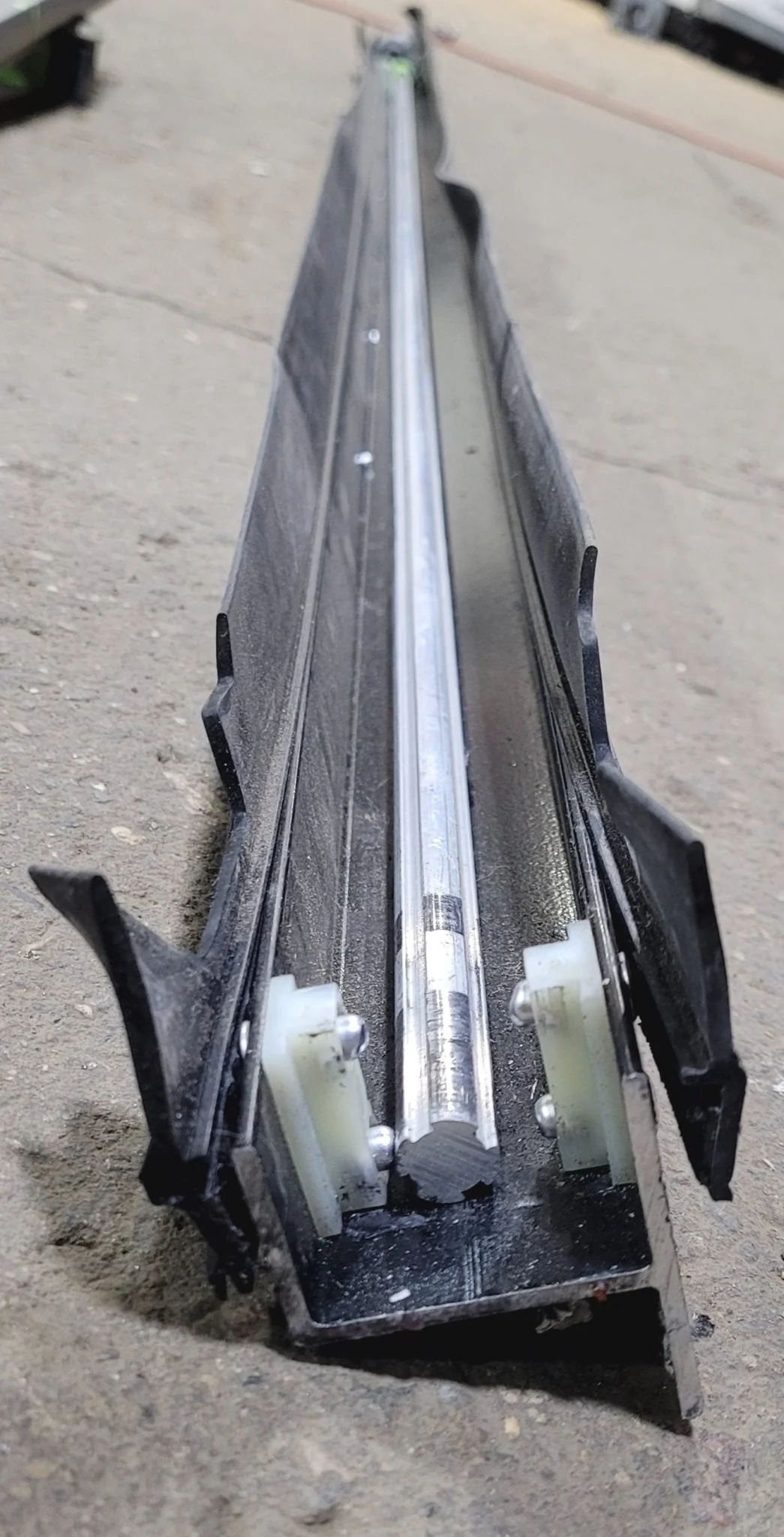 Lippert (Schwintek) In Wall Slide Out System - Image 2