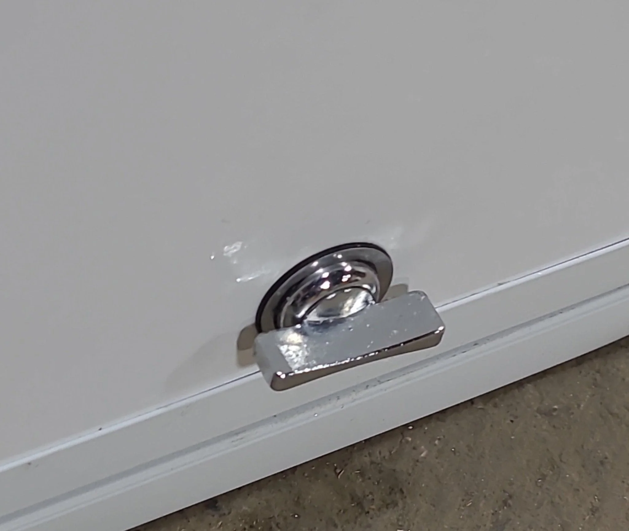 Radius Cornered Cargo Door 65 5/8" x 21 1/4" x 1 7/8" D - Image 7