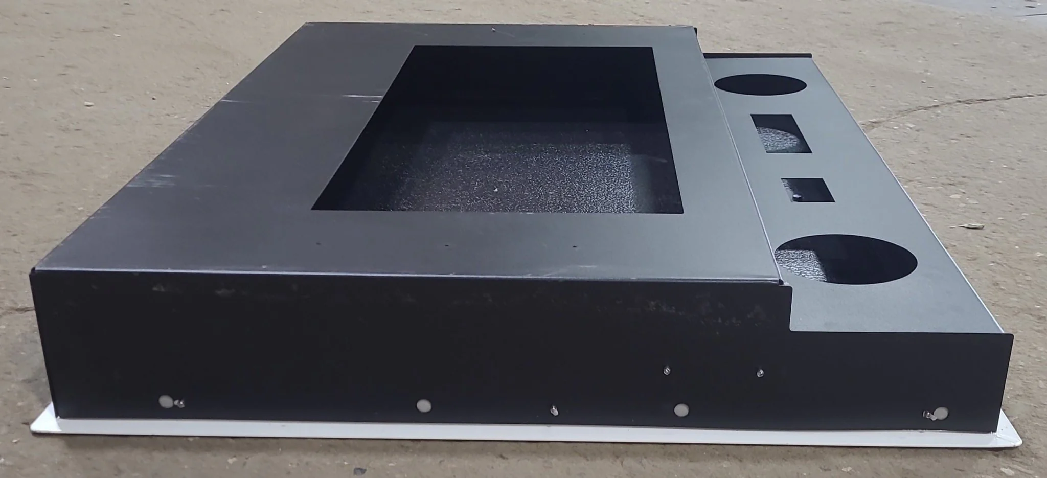 Square Cornered Entertainment Compartment with Cargo Door - Image 7