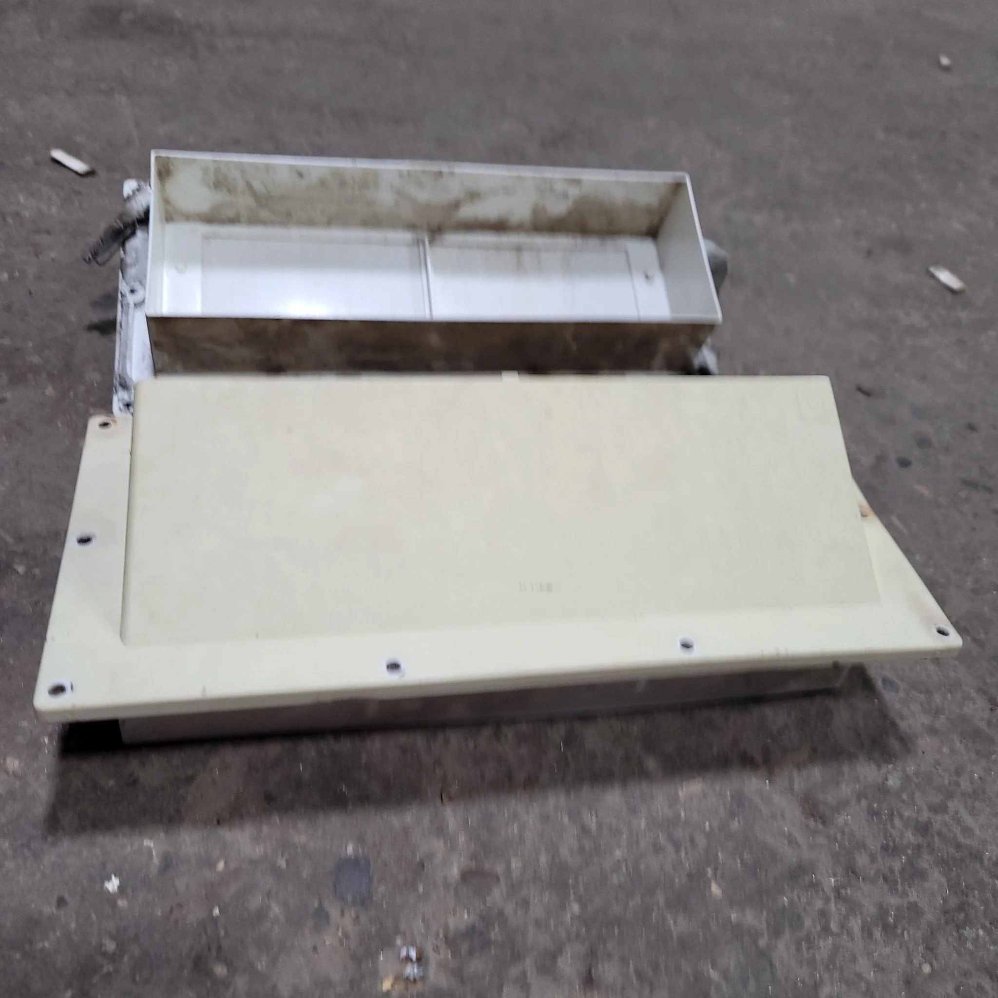 Used 10 1/4" X 3 1/2” Off White Range Hood Fan Ducting- Single - Image 4