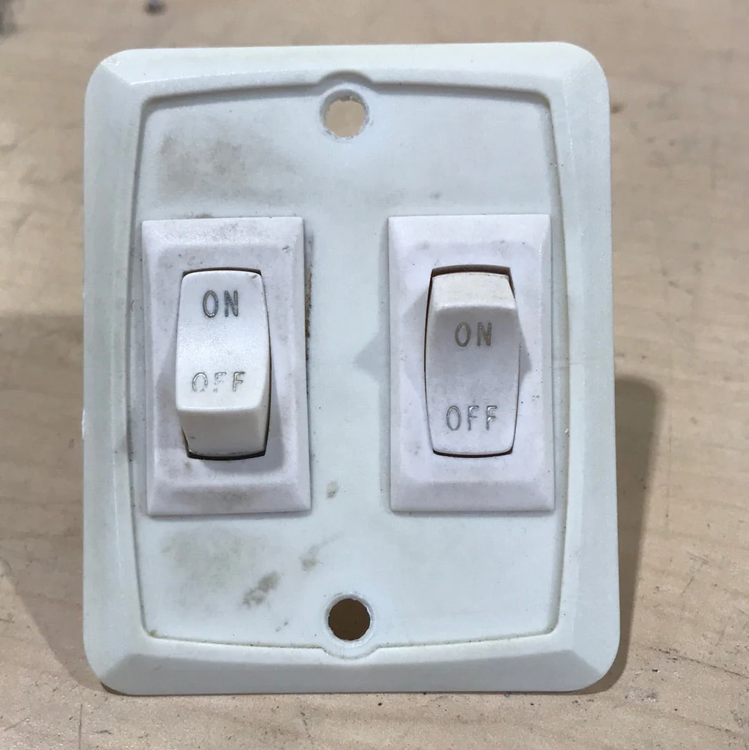 Used 12V RV DOUBLE Light Switch