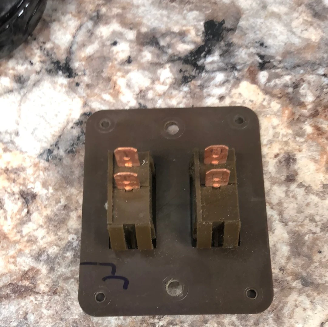 Used 12v RV Double Light Switch - Image 2