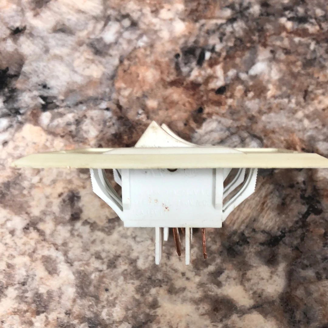 Used 12v RV Double Light Switch - Image 3