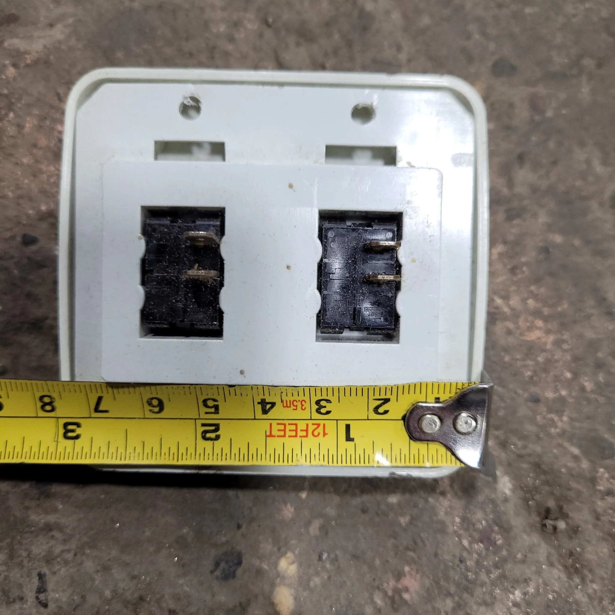 Used 12v RV Double Light Switch - Image 4