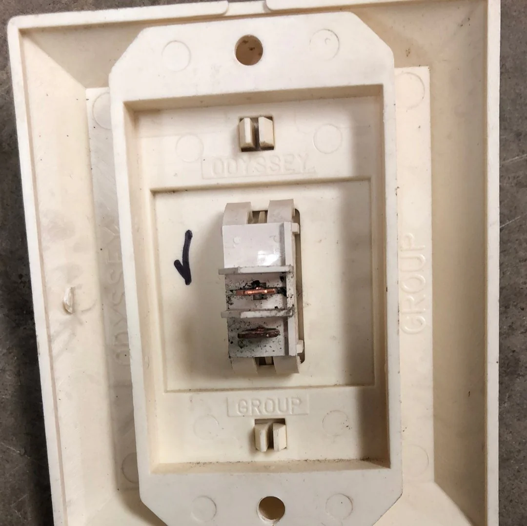 Used 12v RV Single Light Switch - Image 4