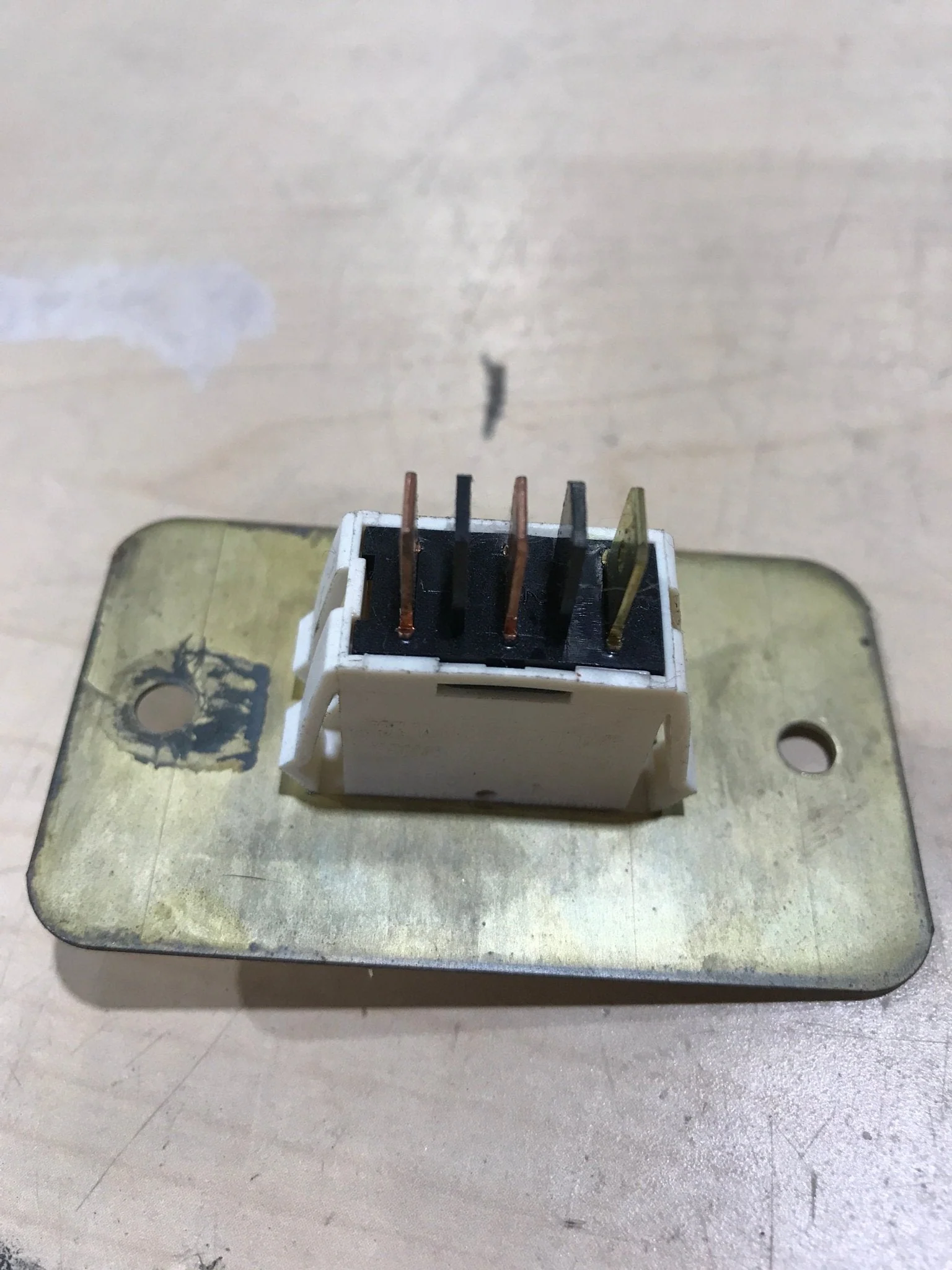 Used 12v RV Single Light Indicator Switch - Image 3