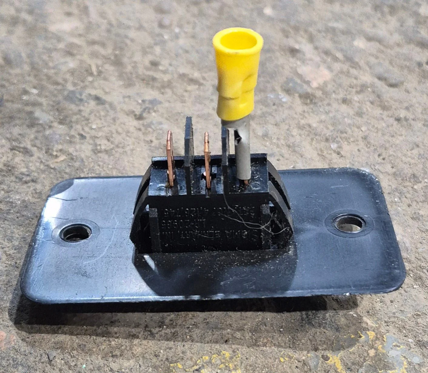 Used 12v RV Single Light Switch - Image 3