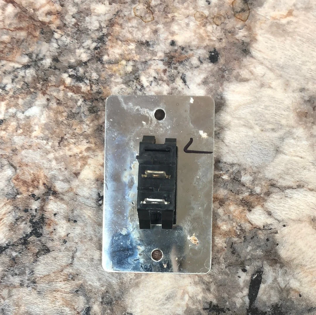 Used 12v RV Single Light Switch - Image 3