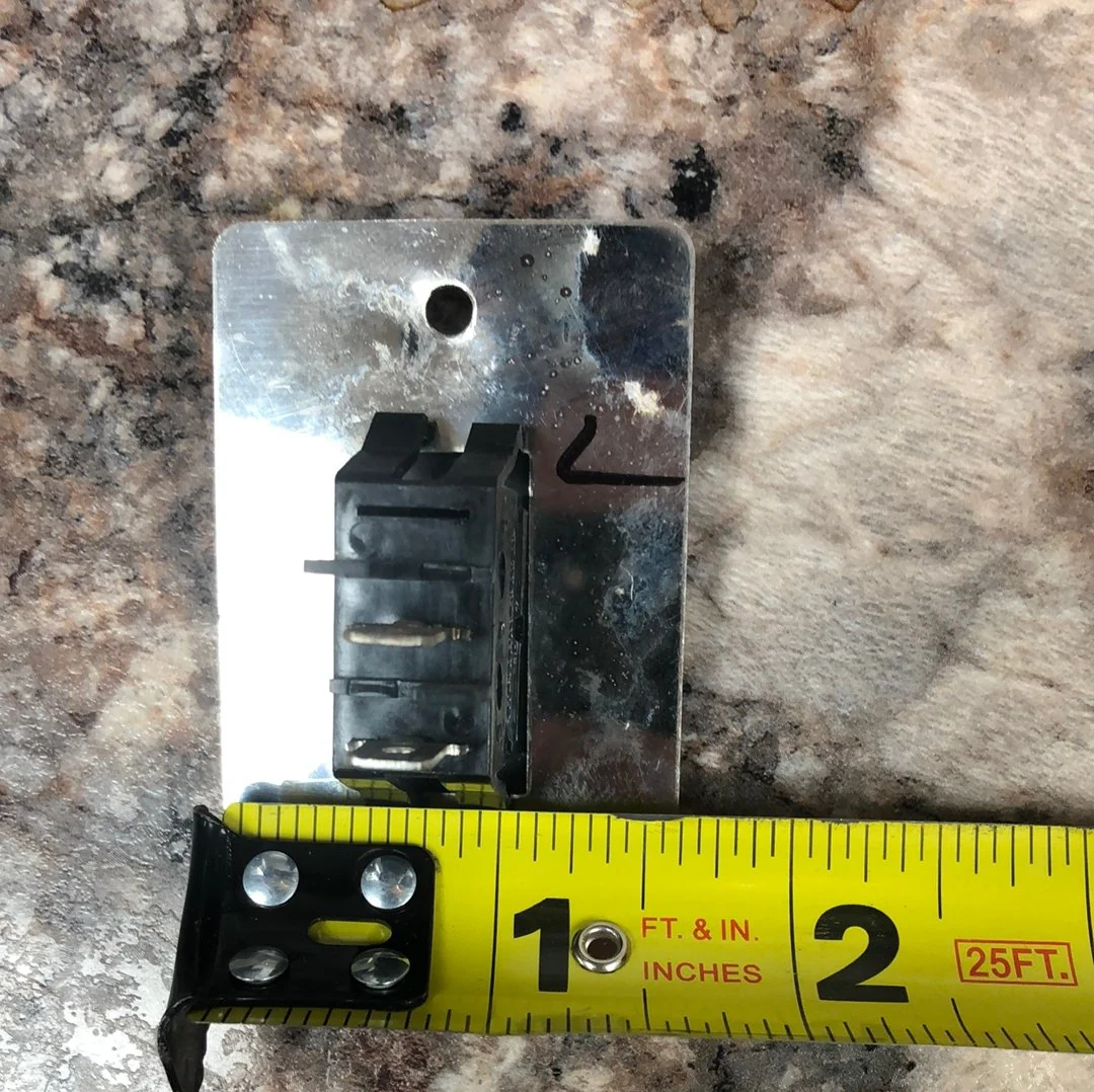 Used 12v RV Single Light Switch - Image 4