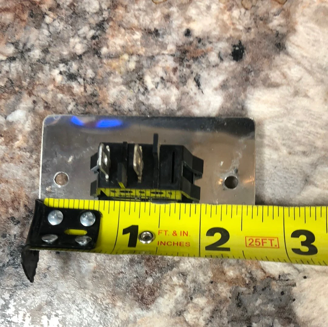 Used 12v RV Single Light Switch - Image 5
