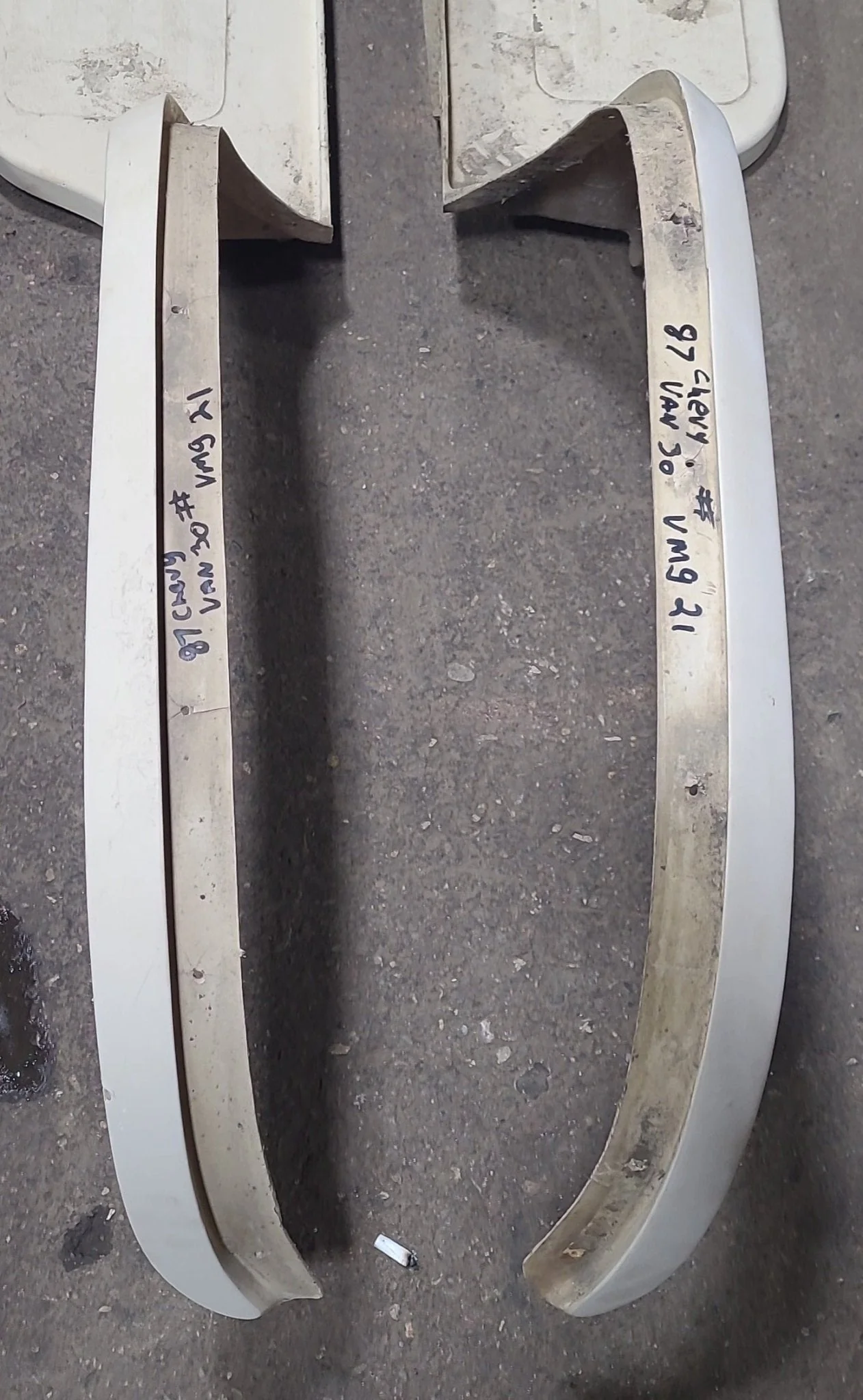 Used 1987 Chevy VNG21 Motorhome Front Fender Running Board- PAIR - Image 3