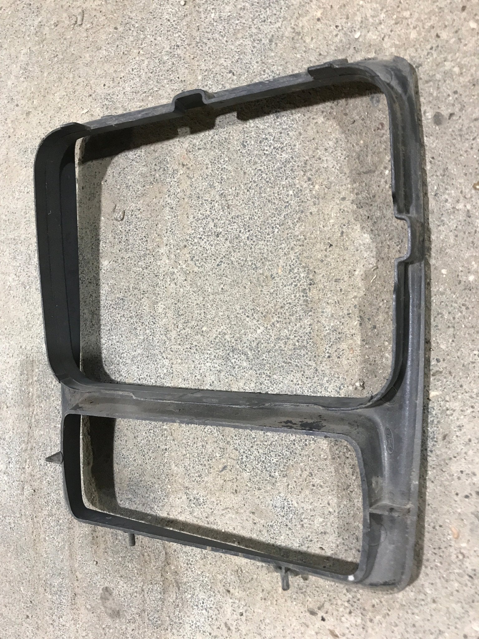 Used 1989 Ford Class C Headlight Housing - Drivers side - Image 2