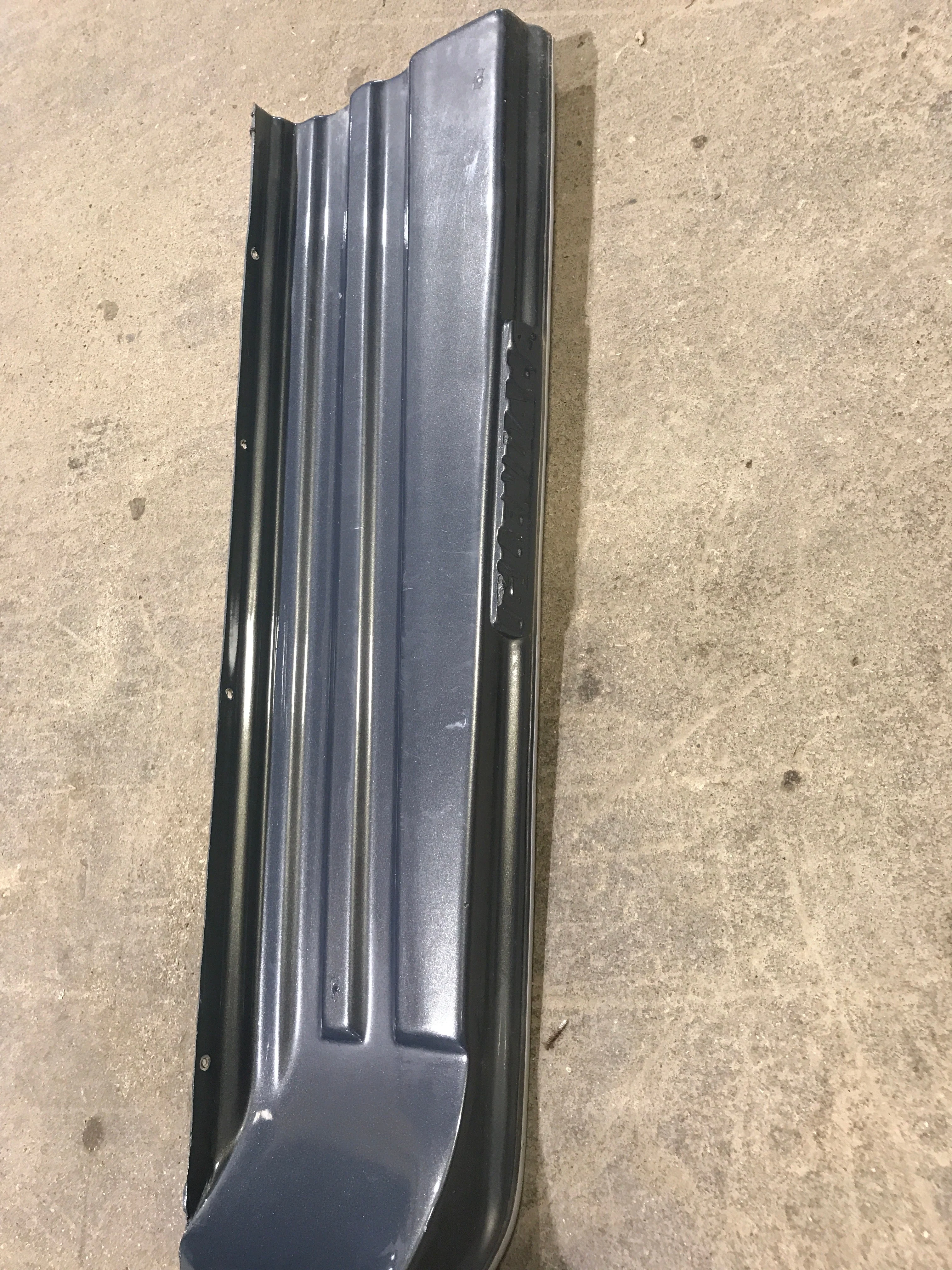 Used 1990 FORD F350 Motorhome Front Fender Running Board - Drivers Side - Image 4