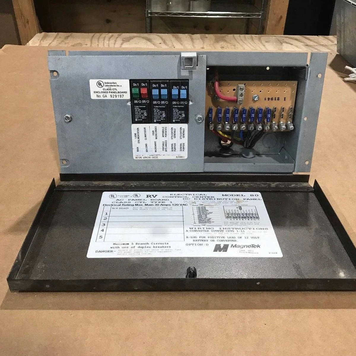 Used 20 AMP MAGNETEK DC Distribution Panel - Model 80 - Image 2