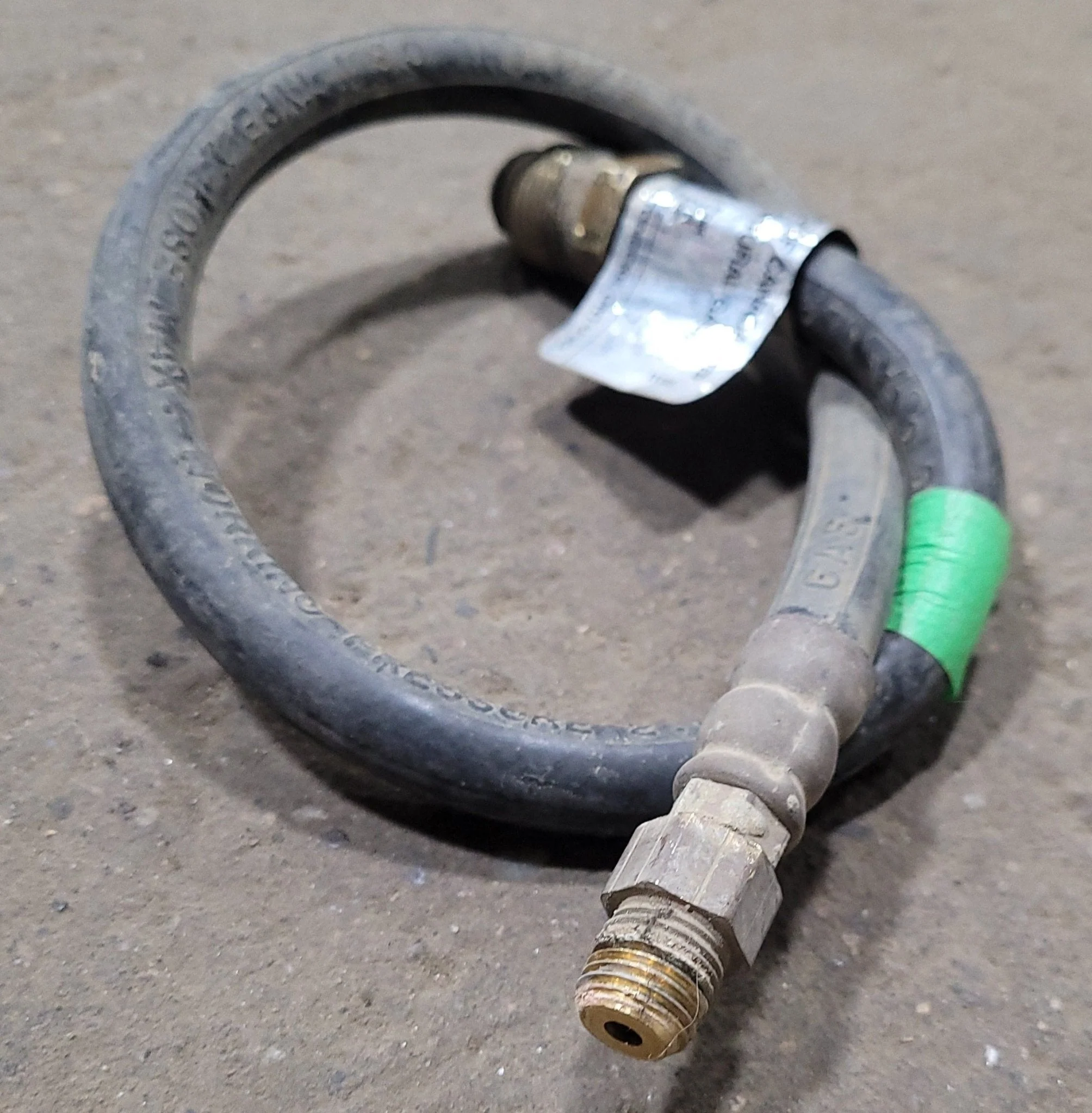 Used 20" Propane Regulator Hose - Image 3