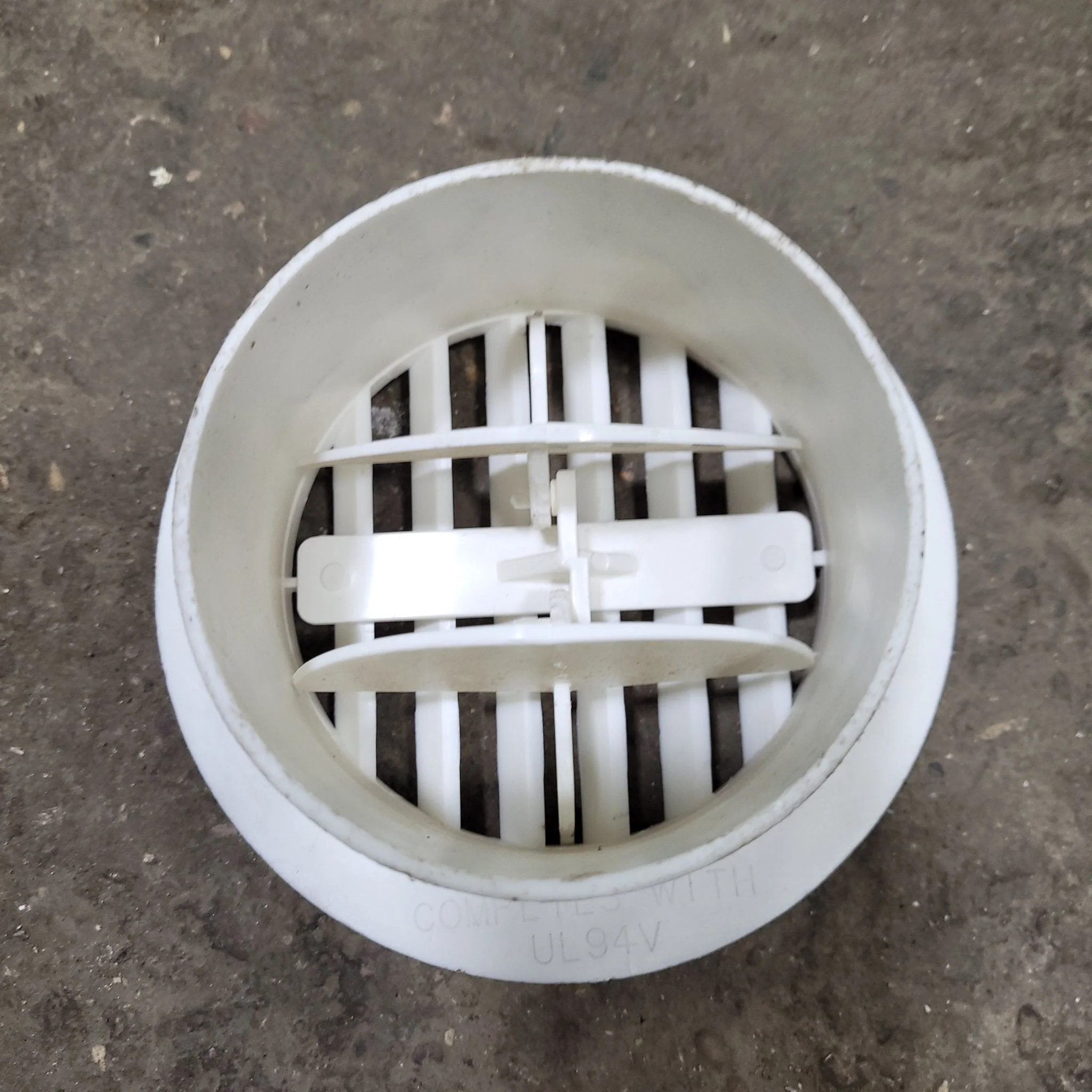 Used 3 1/2” Off White A/C Ducting- Single - Image 4