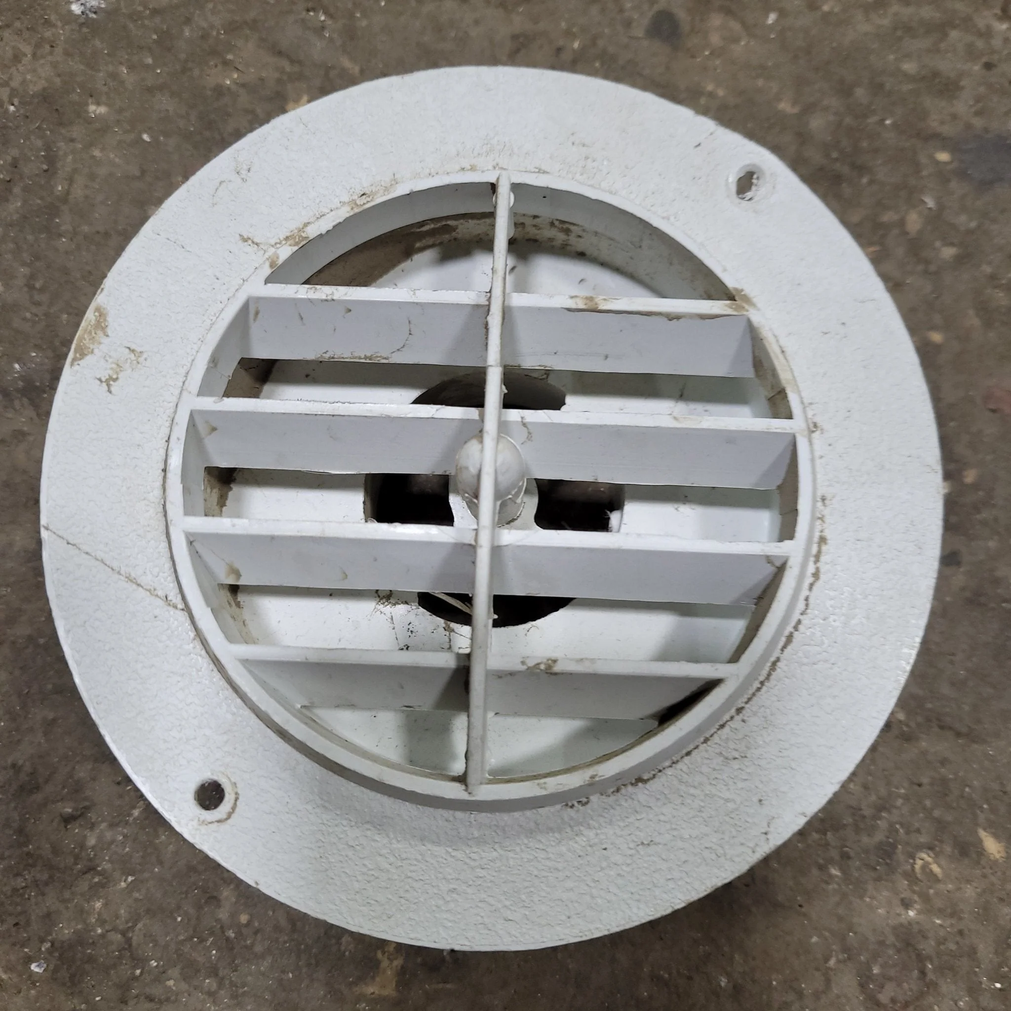 Used 3 3/4” Off White A/C Ducting- Single