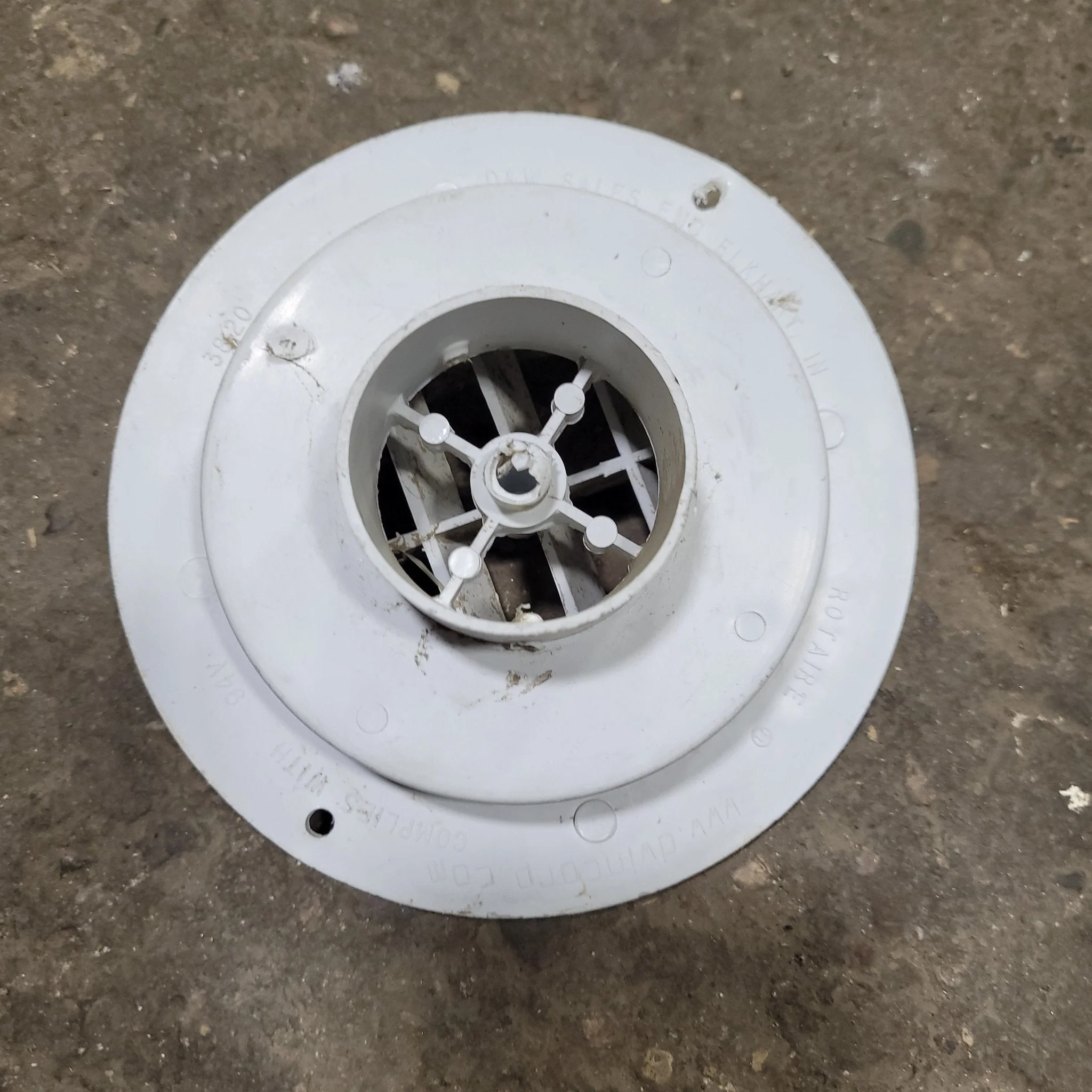 Used 3 3/4” Off White A/C Ducting- Single - Image 2
