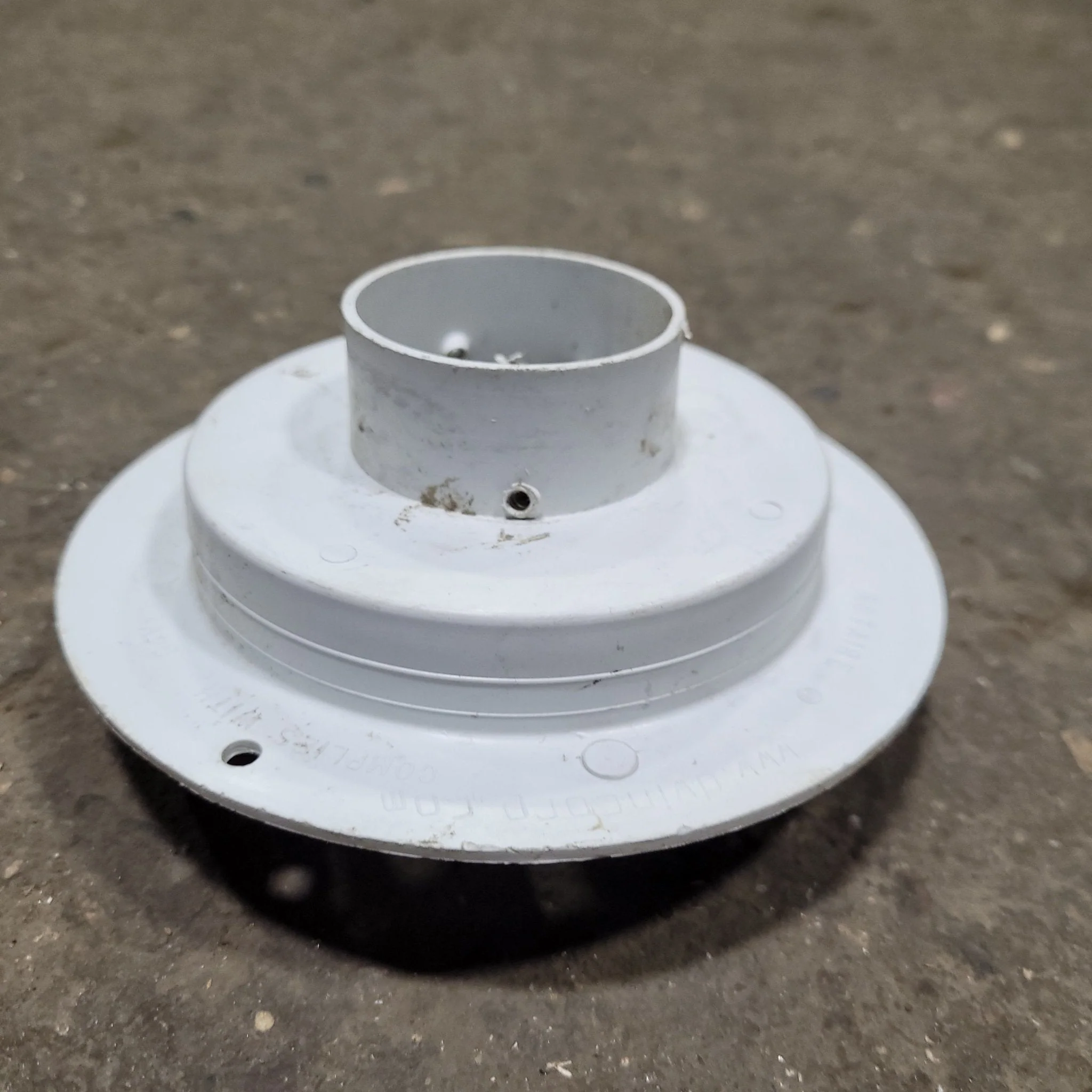 Used 3 3/4” Off White A/C Ducting- Single - Image 3