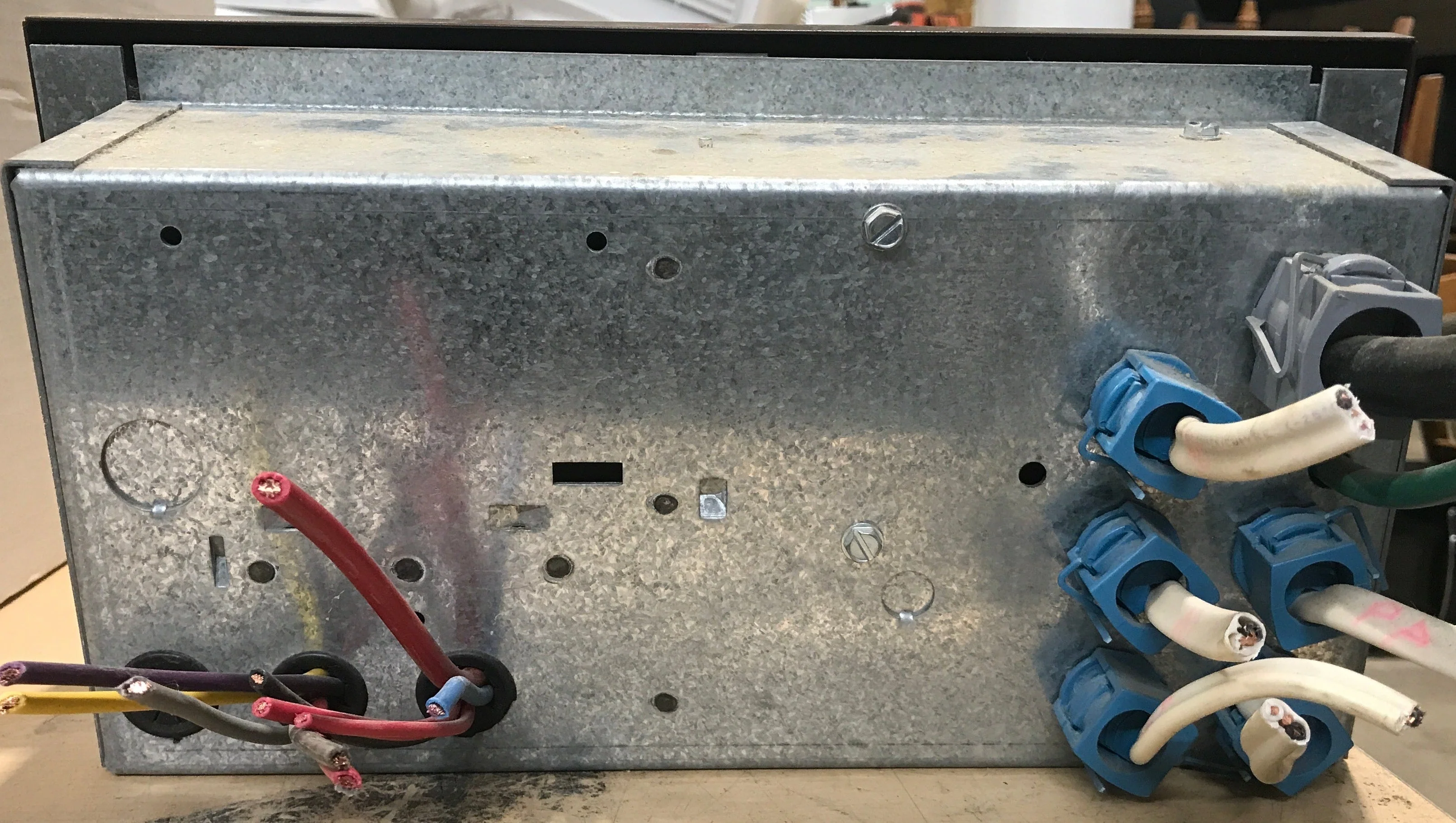 Used 30 AMP Magnetek DC Distribution Panel - Model 80 - Image 6