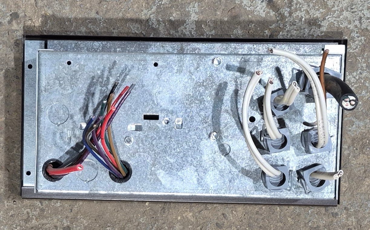 Used 30 AMP Magnetek DC Distribution Panel - Model 80 - Image 6