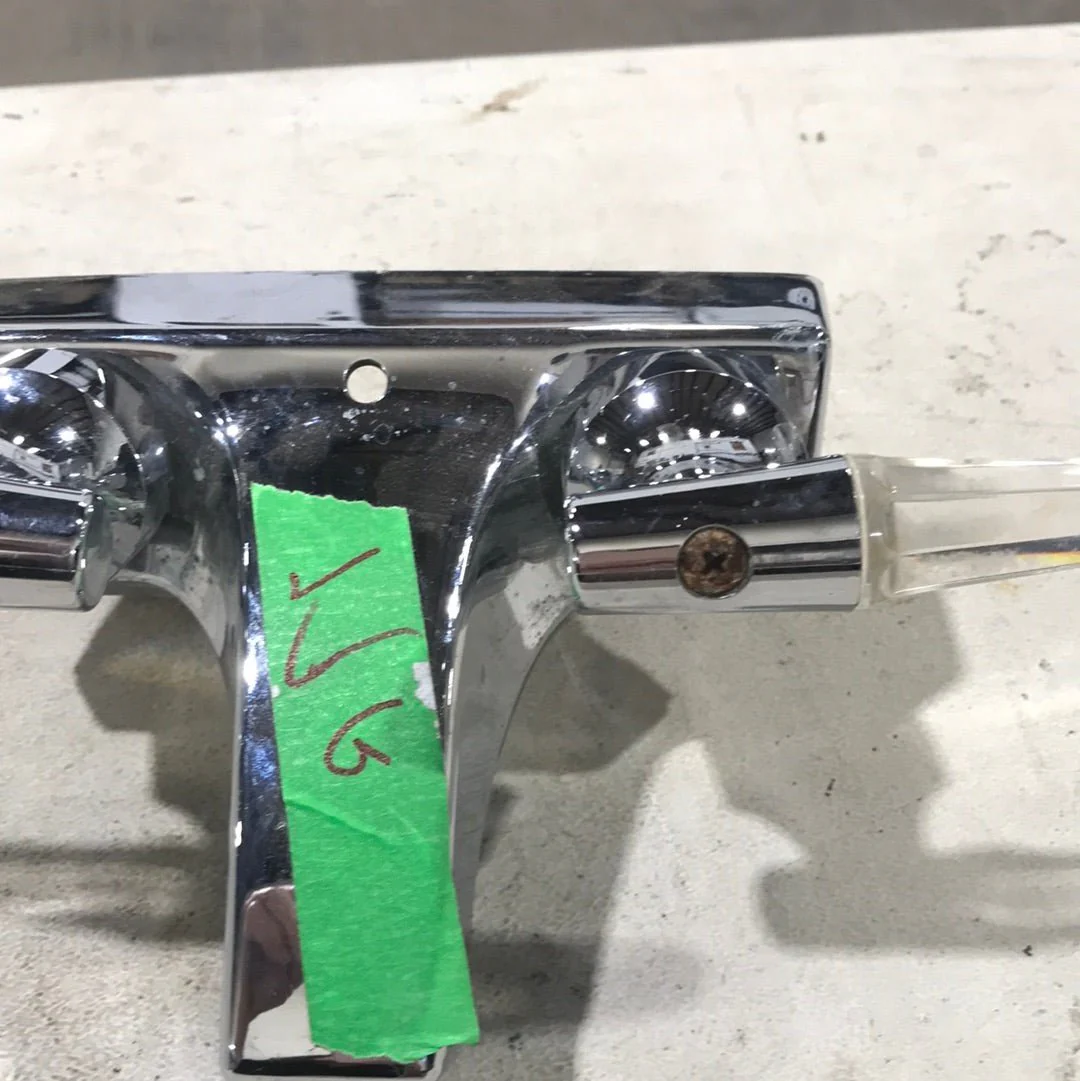 Used 4" Bathroom Faucet, Chrome, Clear/ Chrome Handles - Image 3