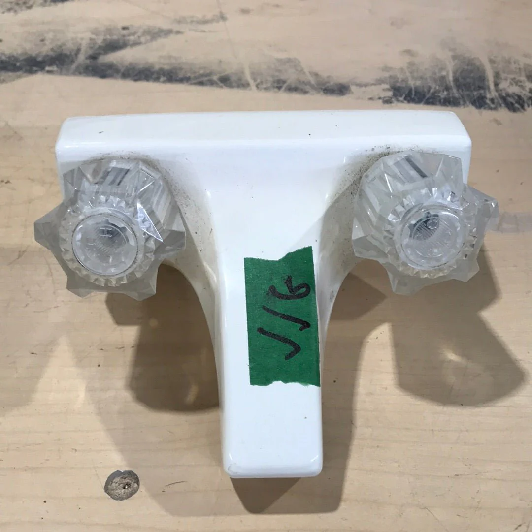 Used 4" Bathroom Faucet, White, Clear Knobs