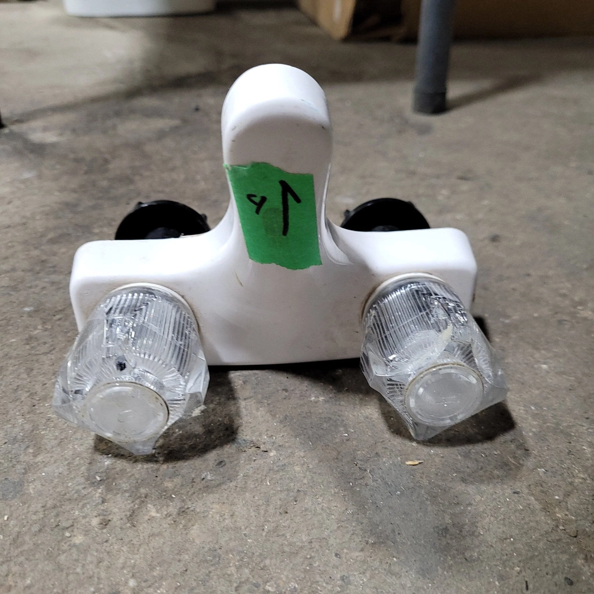 Used 4" Bathroom Faucet, White, Clear Knobs - Image 3