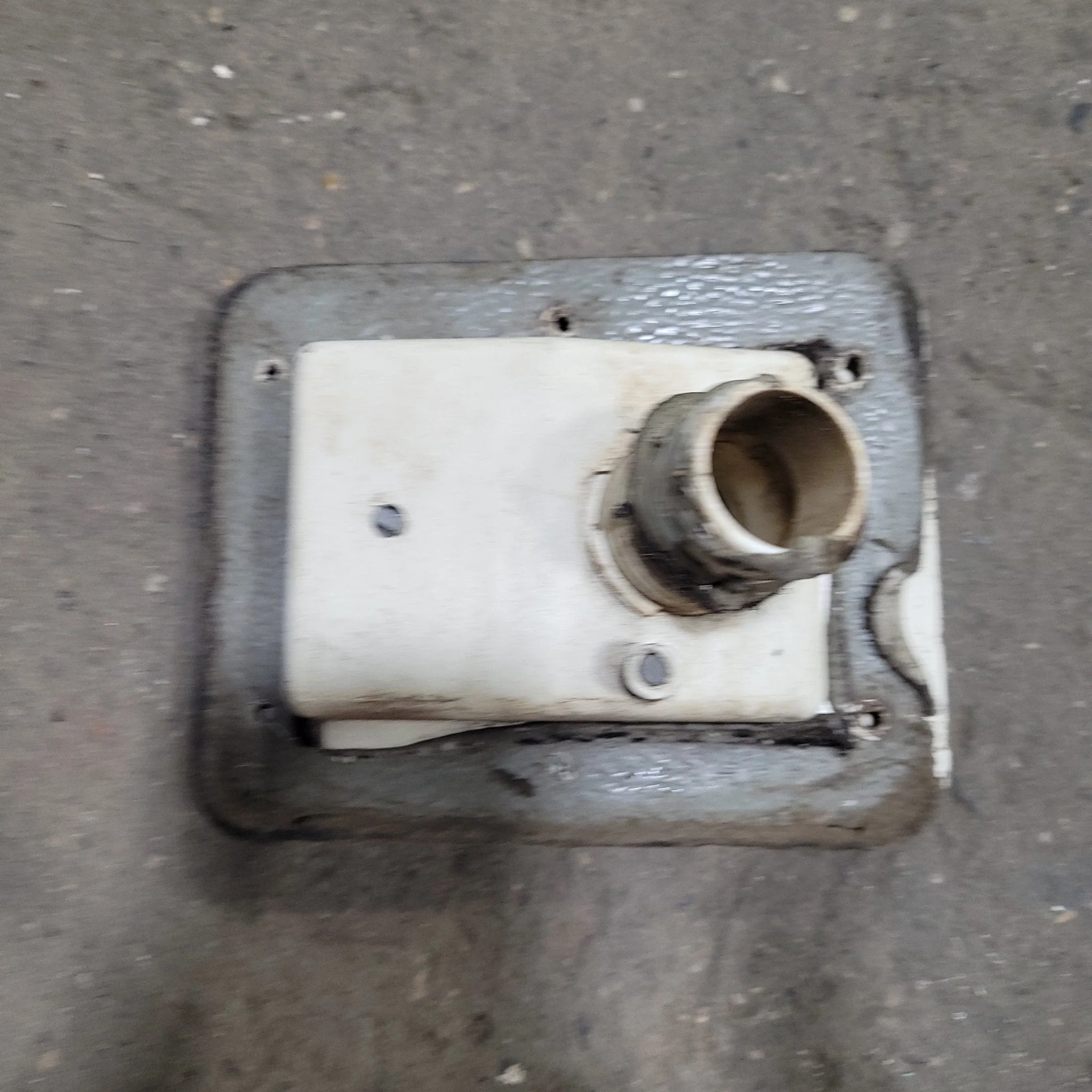 Used 6 1/2" W RV Water inlet - Image 3