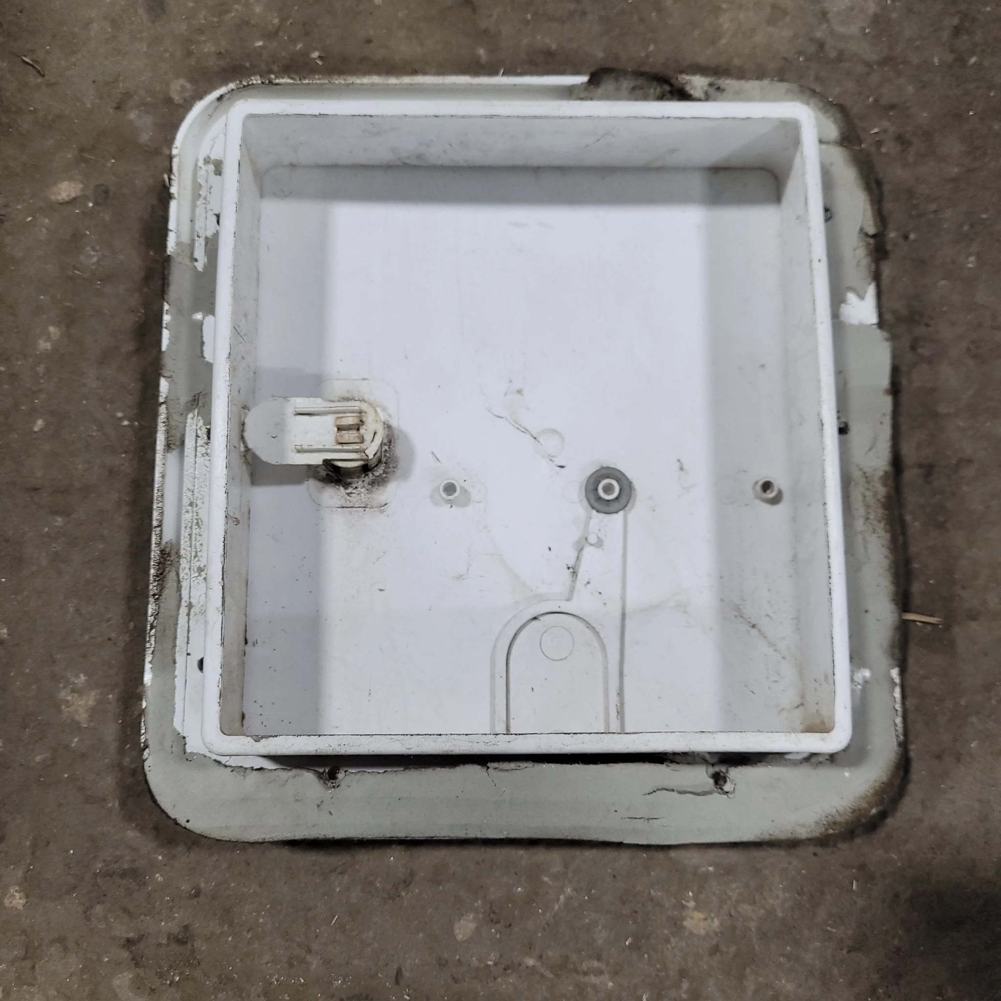 Used 8" W RV Access Hatch - Image 3