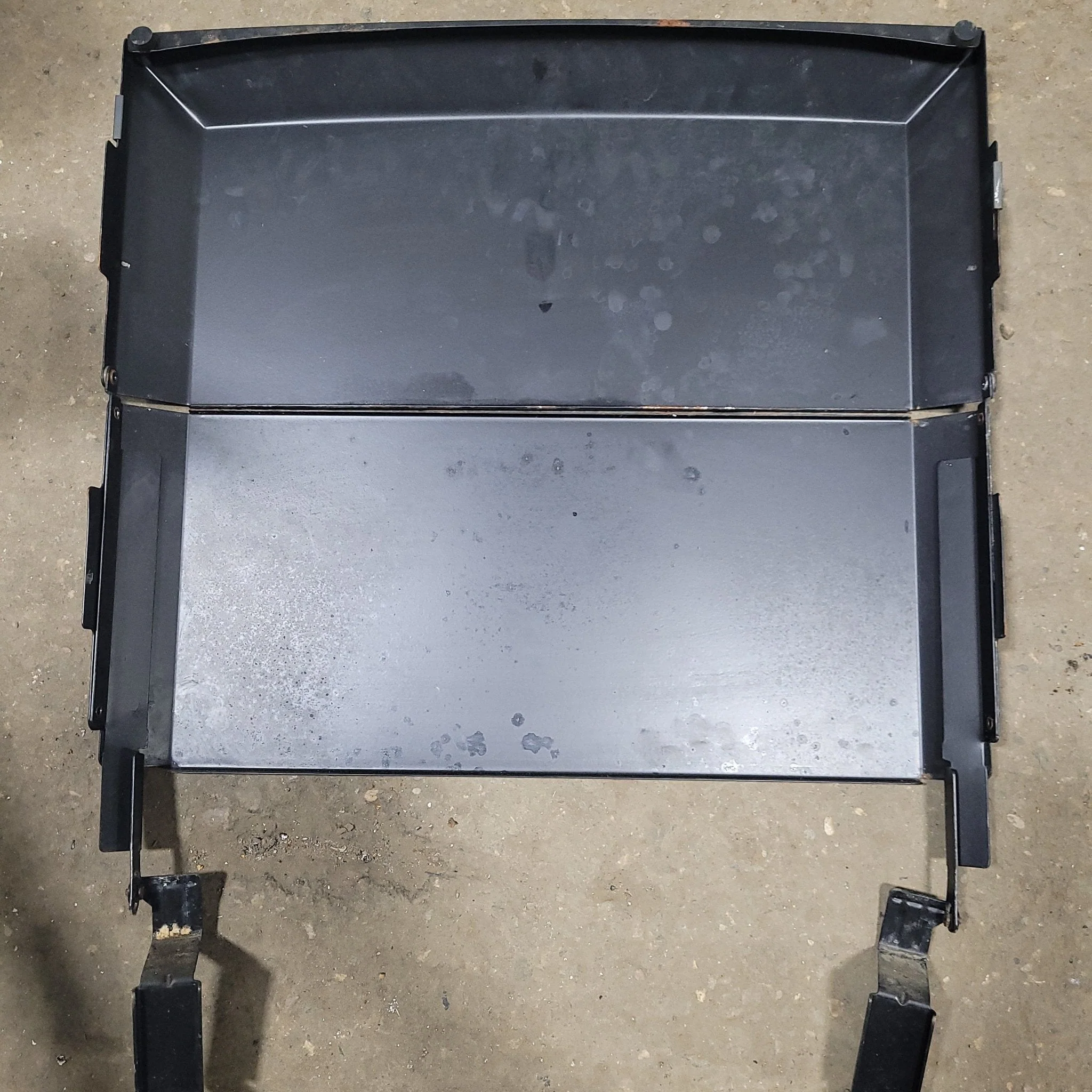 Used Atwood / Wedgewood Bi-Fold Cover, Black, UNSLOTTED - 56417 - Image 4