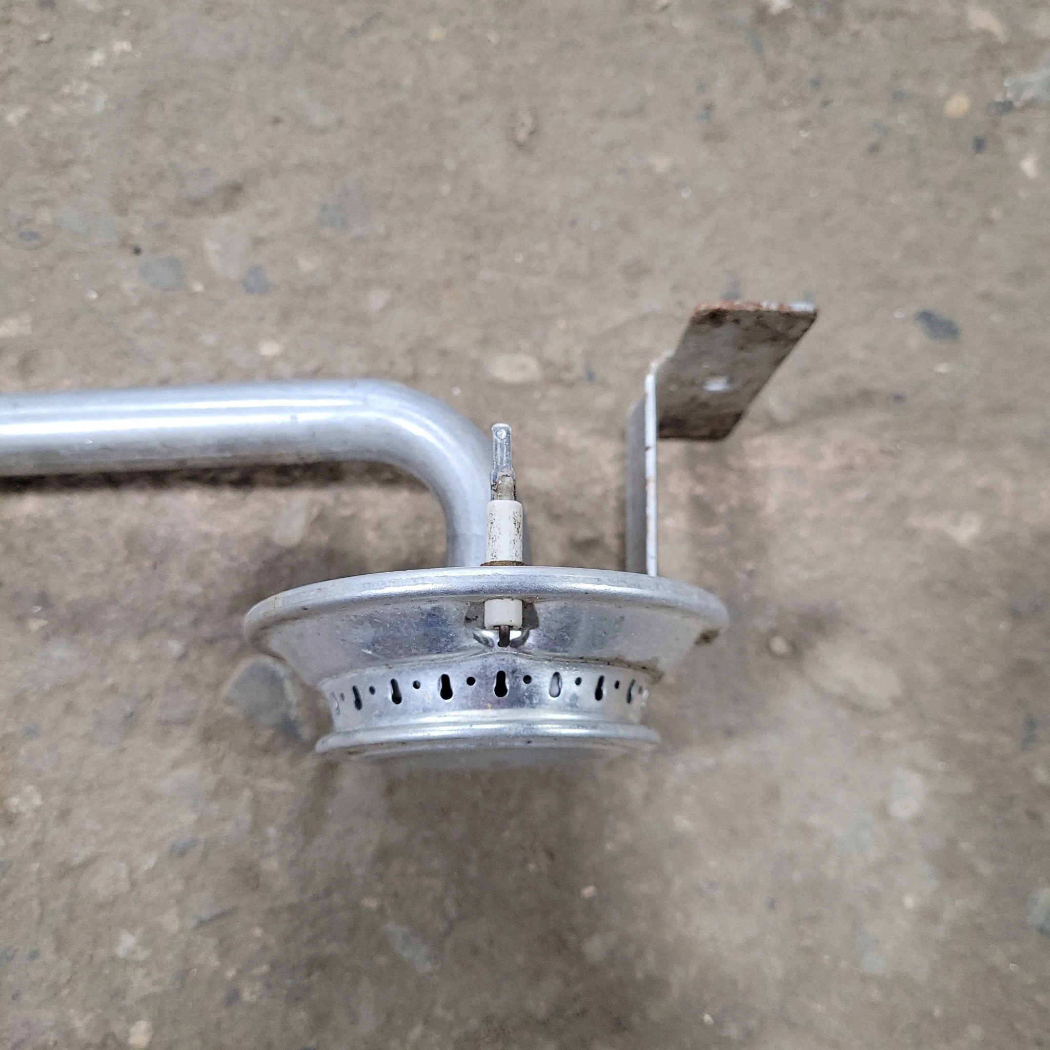 Used Atwood / Wedgewood Burner, Left Rear, With Piezo - 57205 - Image 5