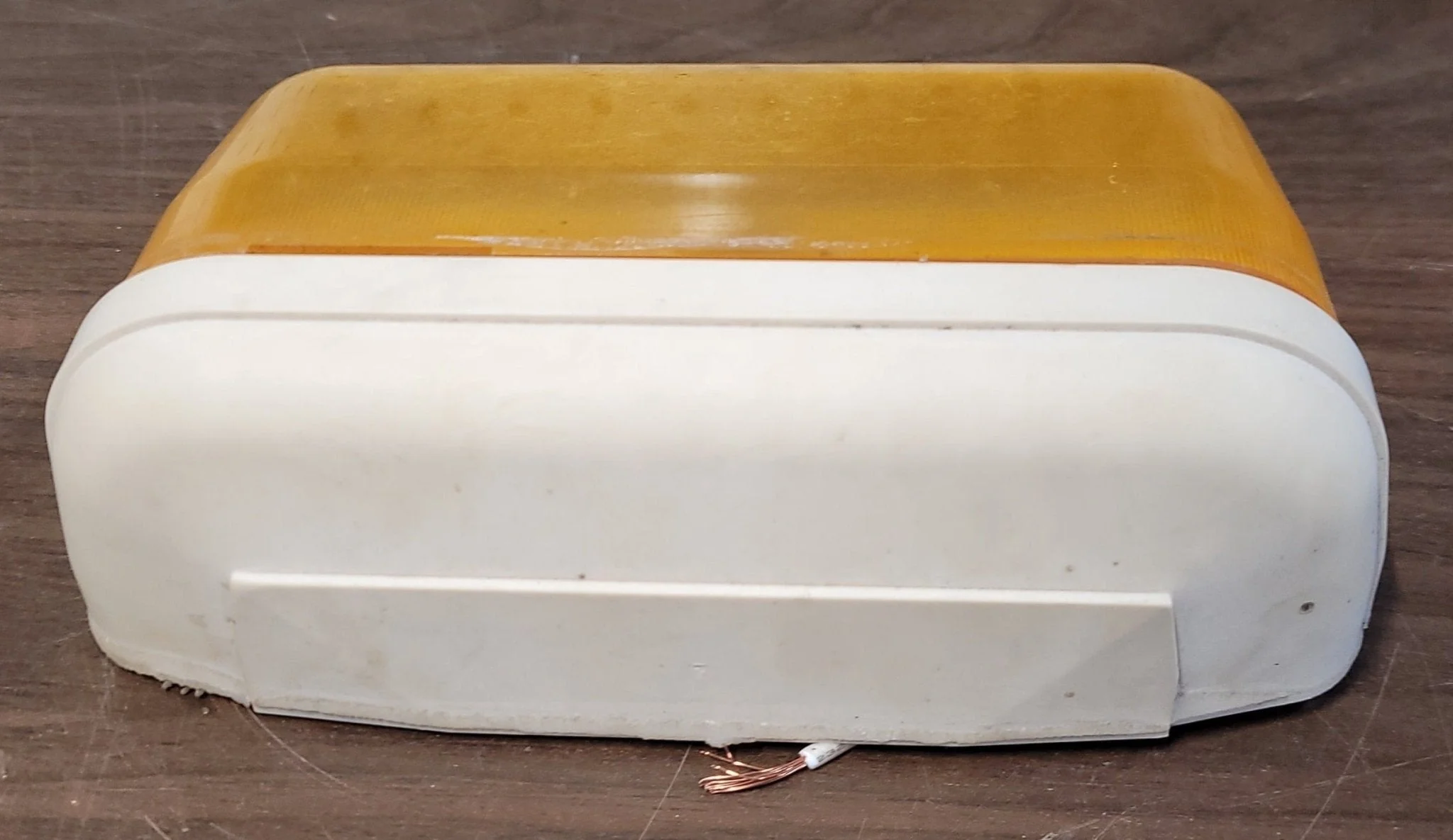 Used Bargman Oval Porch Light 6 5/8" X 3 1/2" - Image 2