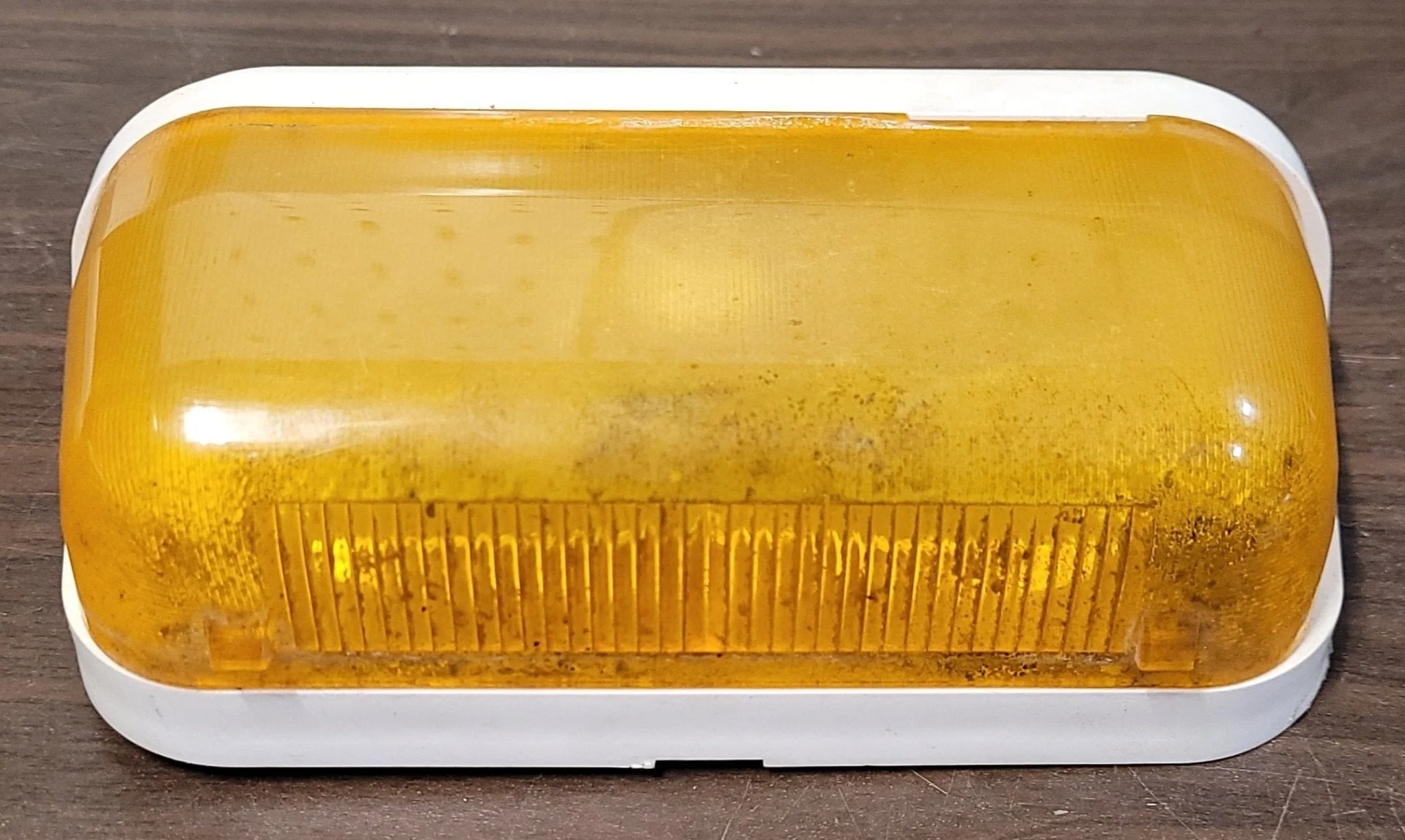 Used Bargman Oval Porch Light 6 5/8" X 3 1/2" - Image 3