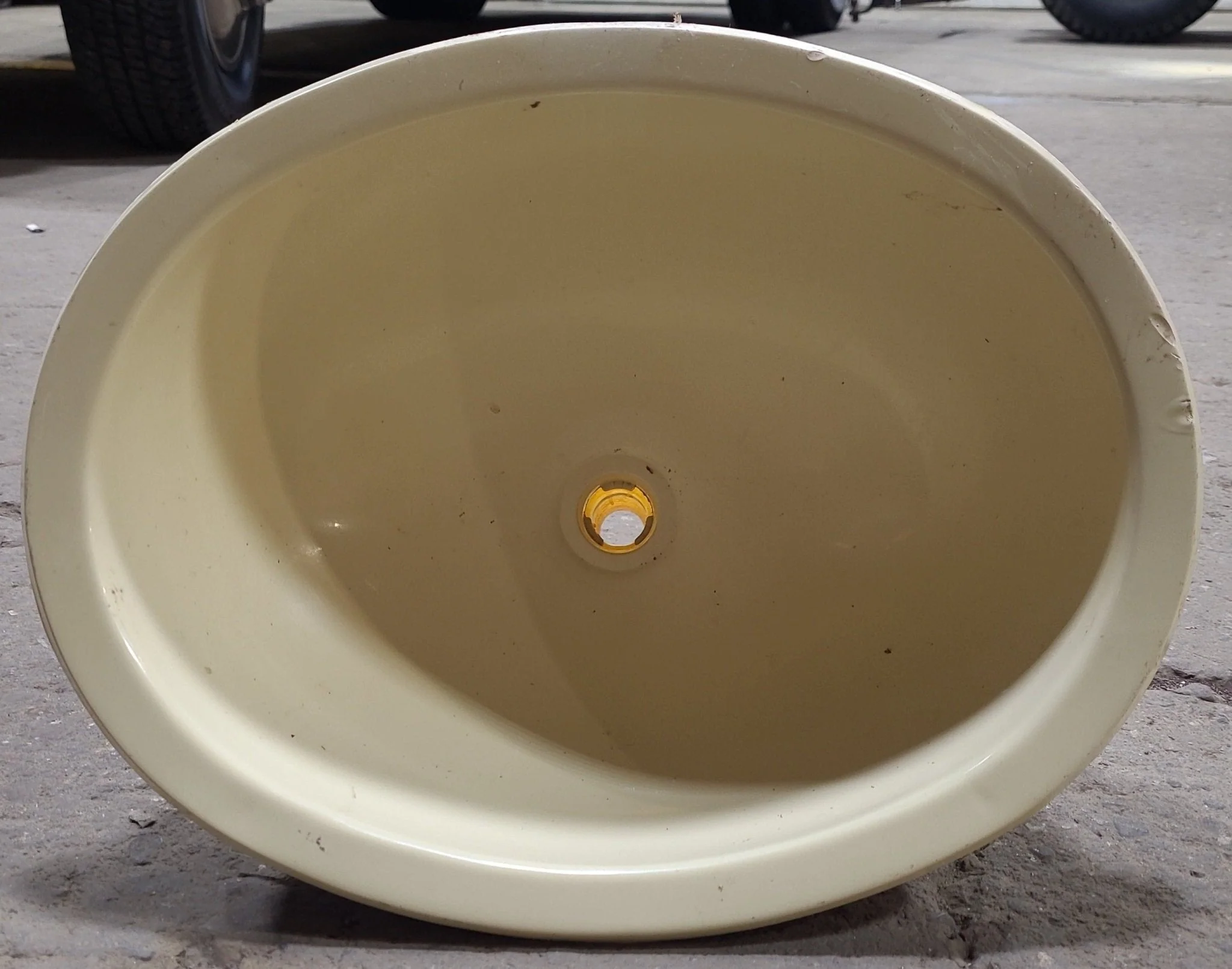 Used Bathroom Sink, Bone - 15 3/4" X 12 1/2" X 6 1/4"D