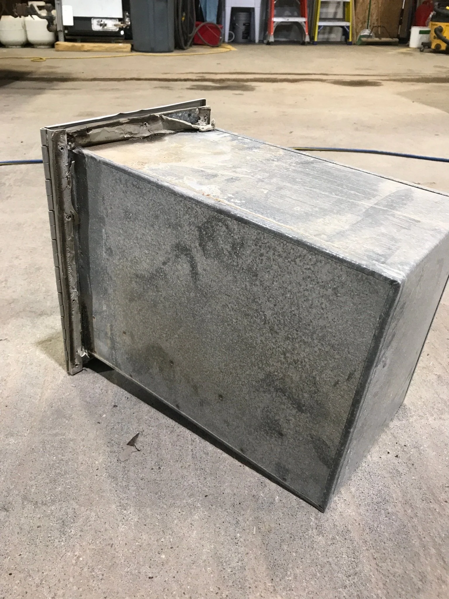 Used Battery Compartment Box with Slide Out Tray - Image 5
