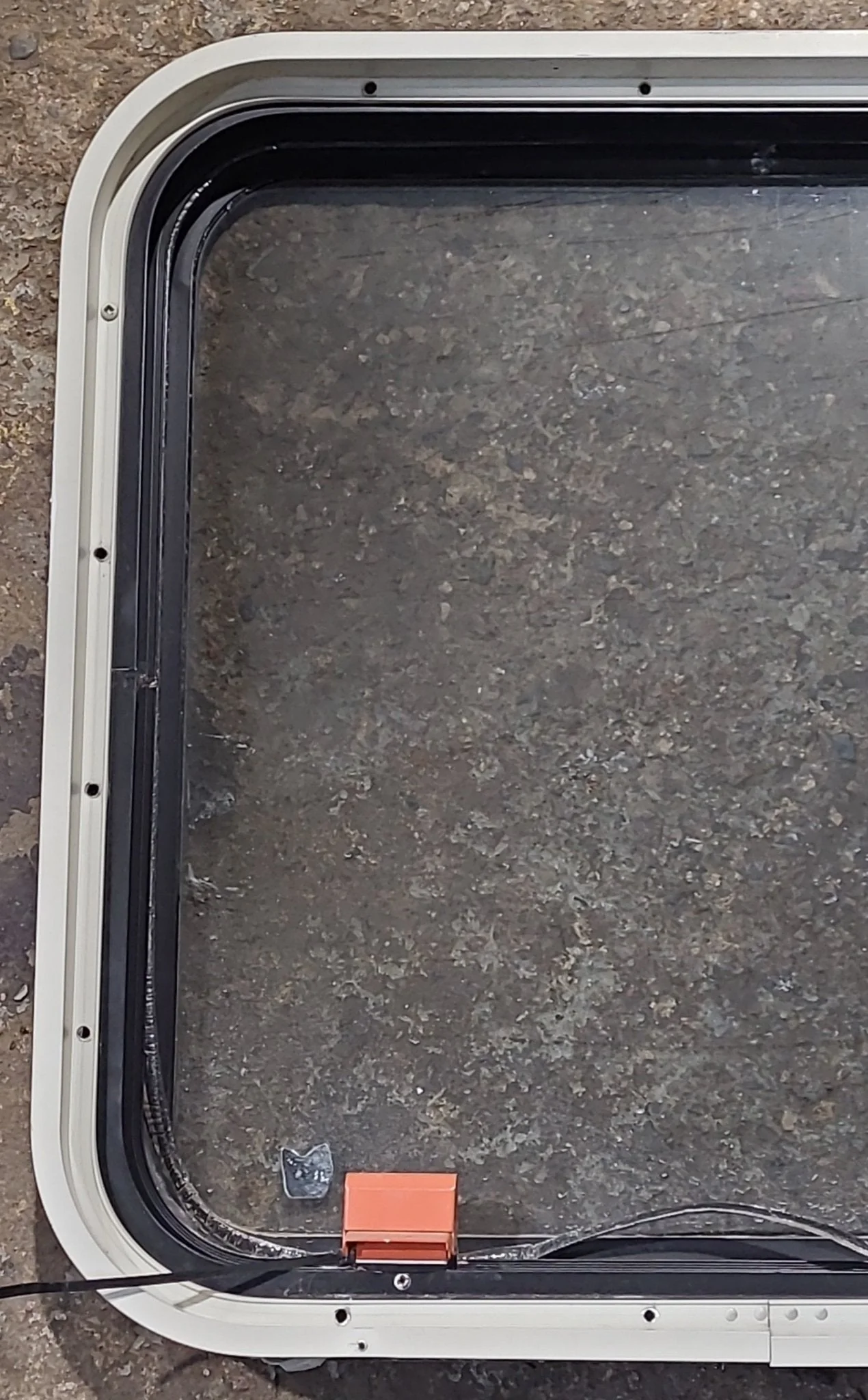 Used Black Radius Emergency Opening Window : 23 1/2" W x 21 3/4" H x 1 3/4" D - Image 5