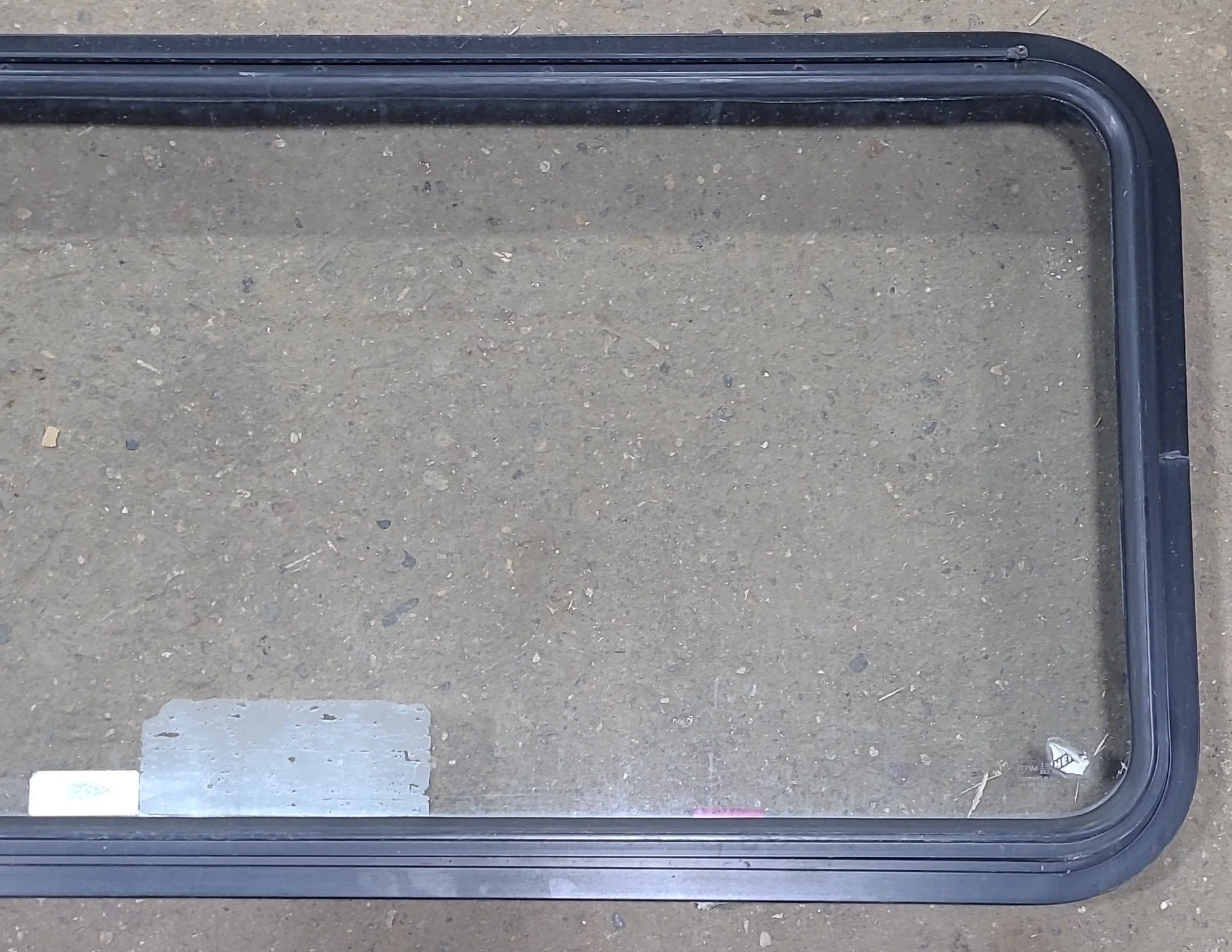 Used Black Radius Emergency Opening Window : 48 1/2" W x 21 3/4" H x 1 3/4" D - Image 3